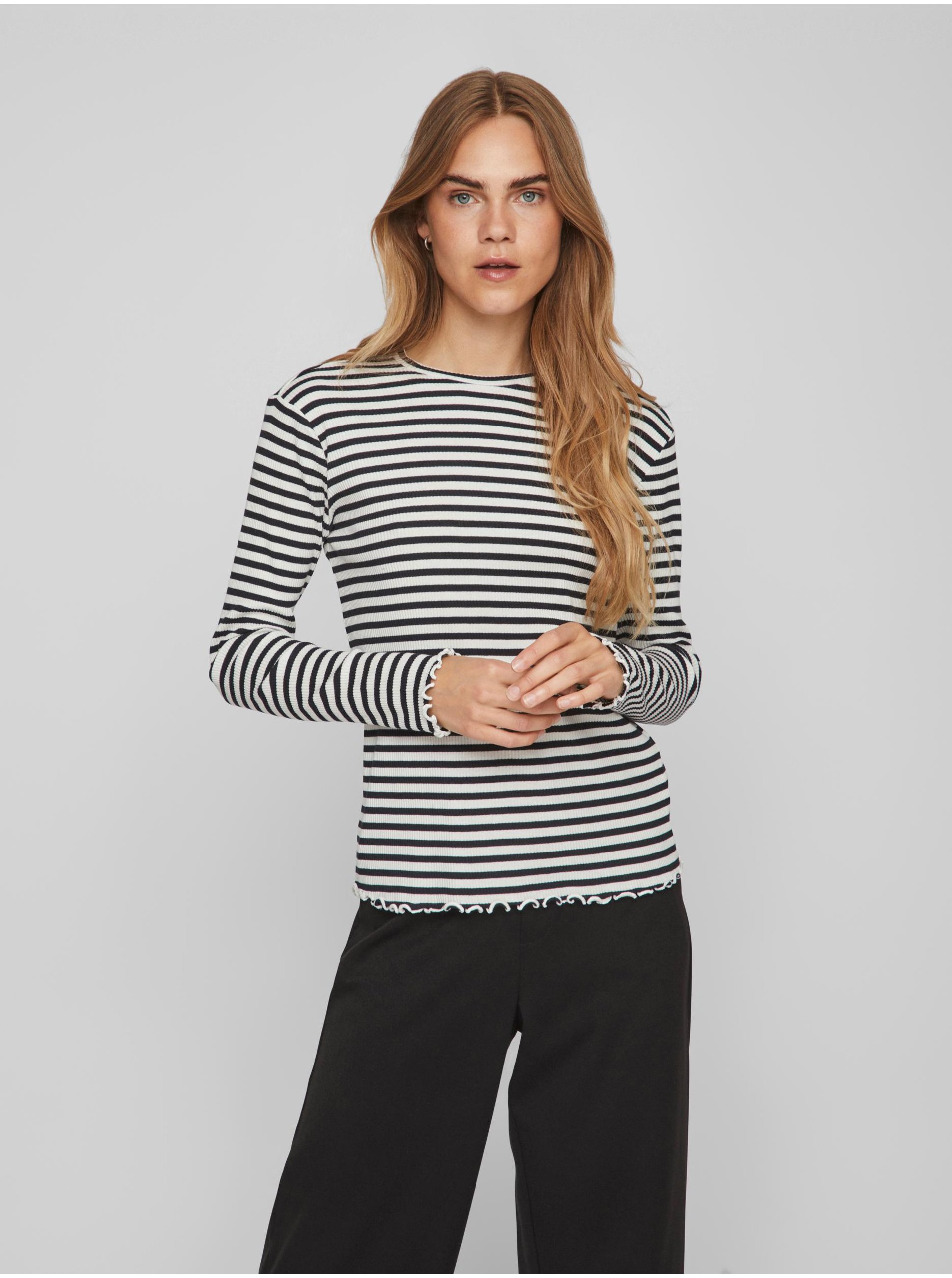 E-shop Bielo-čierne dámske pruhované tričko s dlhým rukávom VILA Thessa