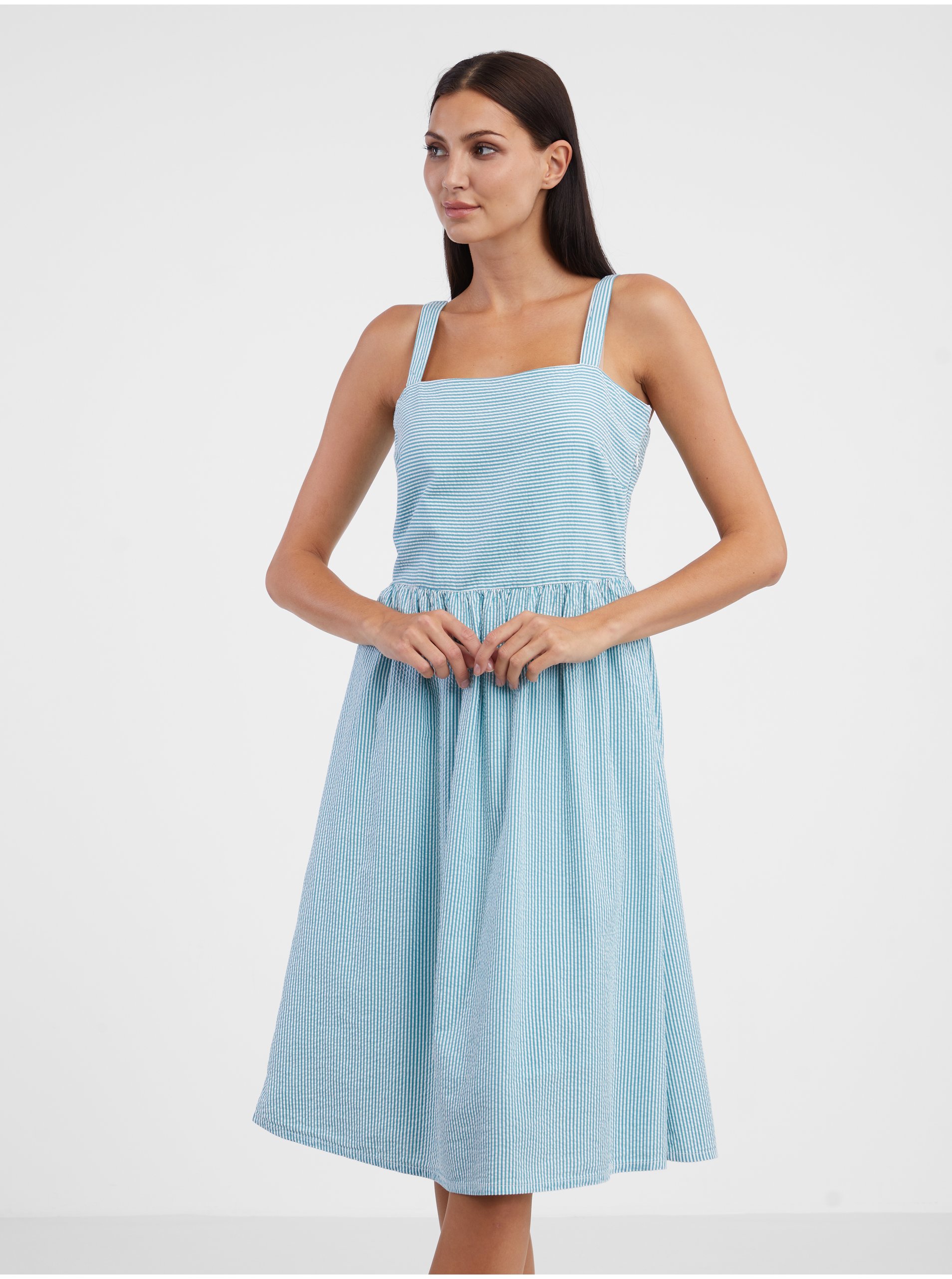 Levně Bílo-modré dámské pruhované šaty Tom Tailor