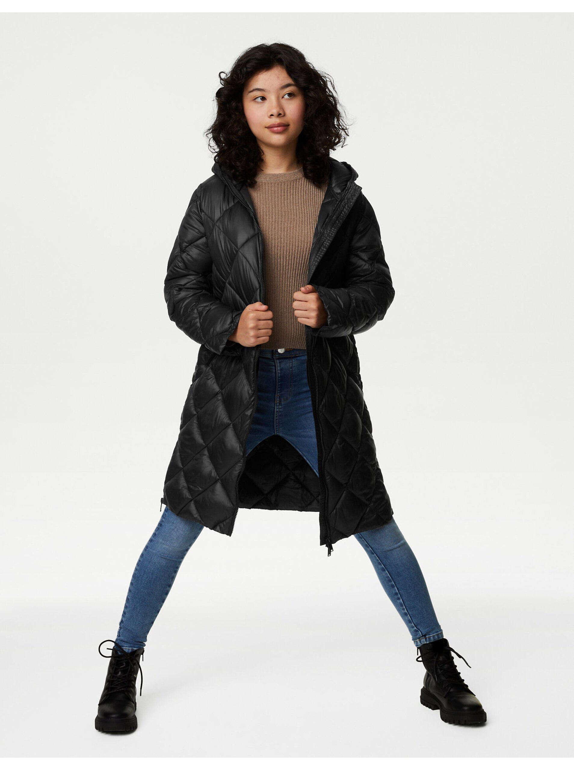 Lacno Čierny dievčenský prešívaný kabát Marks & Spencer