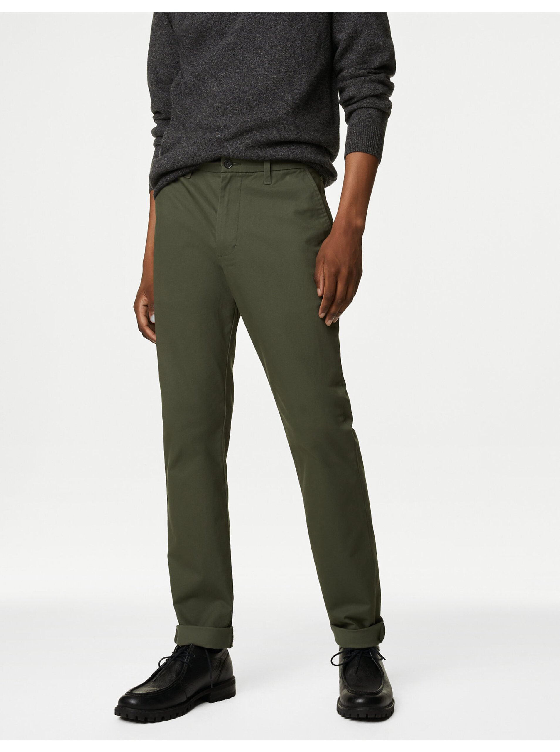 Levně Tmavě zelené pánské chino kalhoty Marks & Spencer