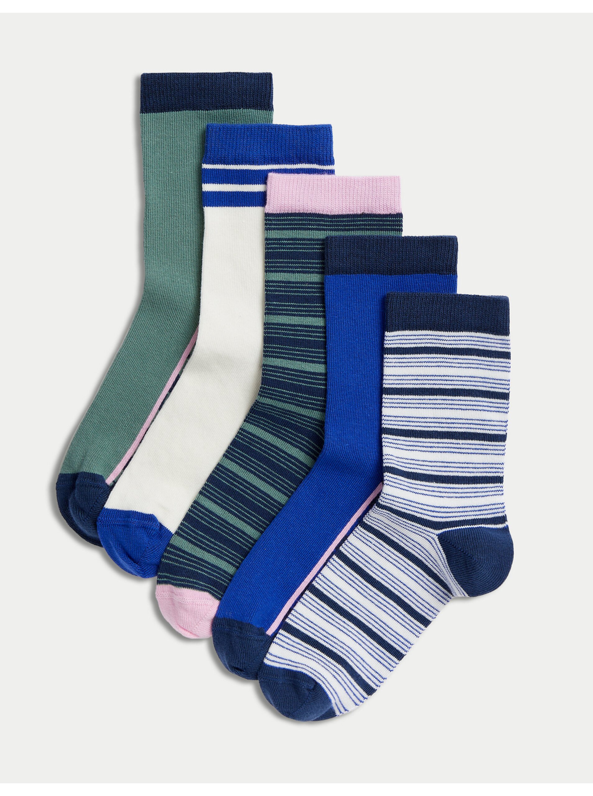 Levně Sada pěti párů klučičích ponožek v modré, zelené a krémové barvě Marks & Spencer