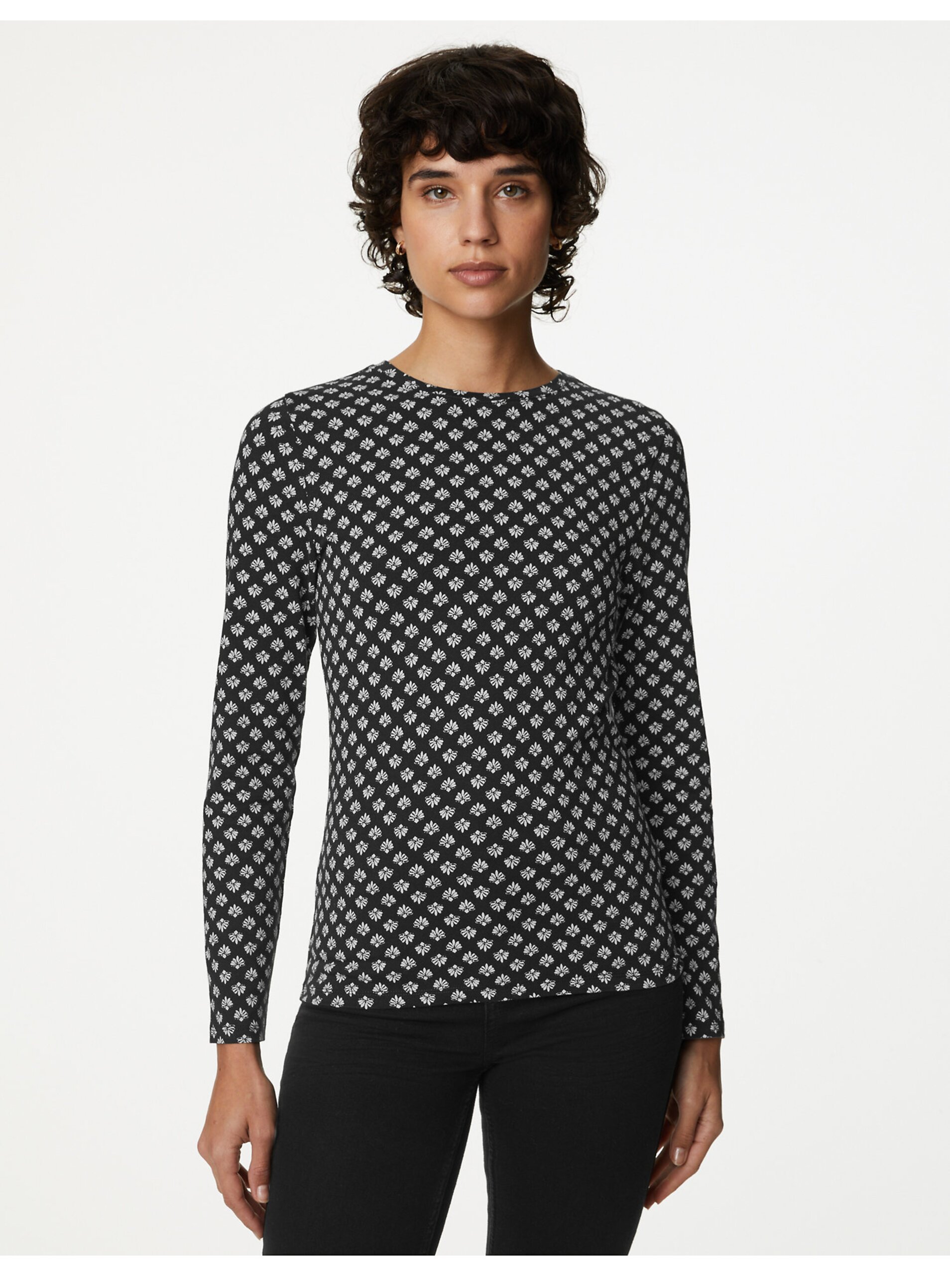 Levně Černé dámské květované tričko Marks & Spencer