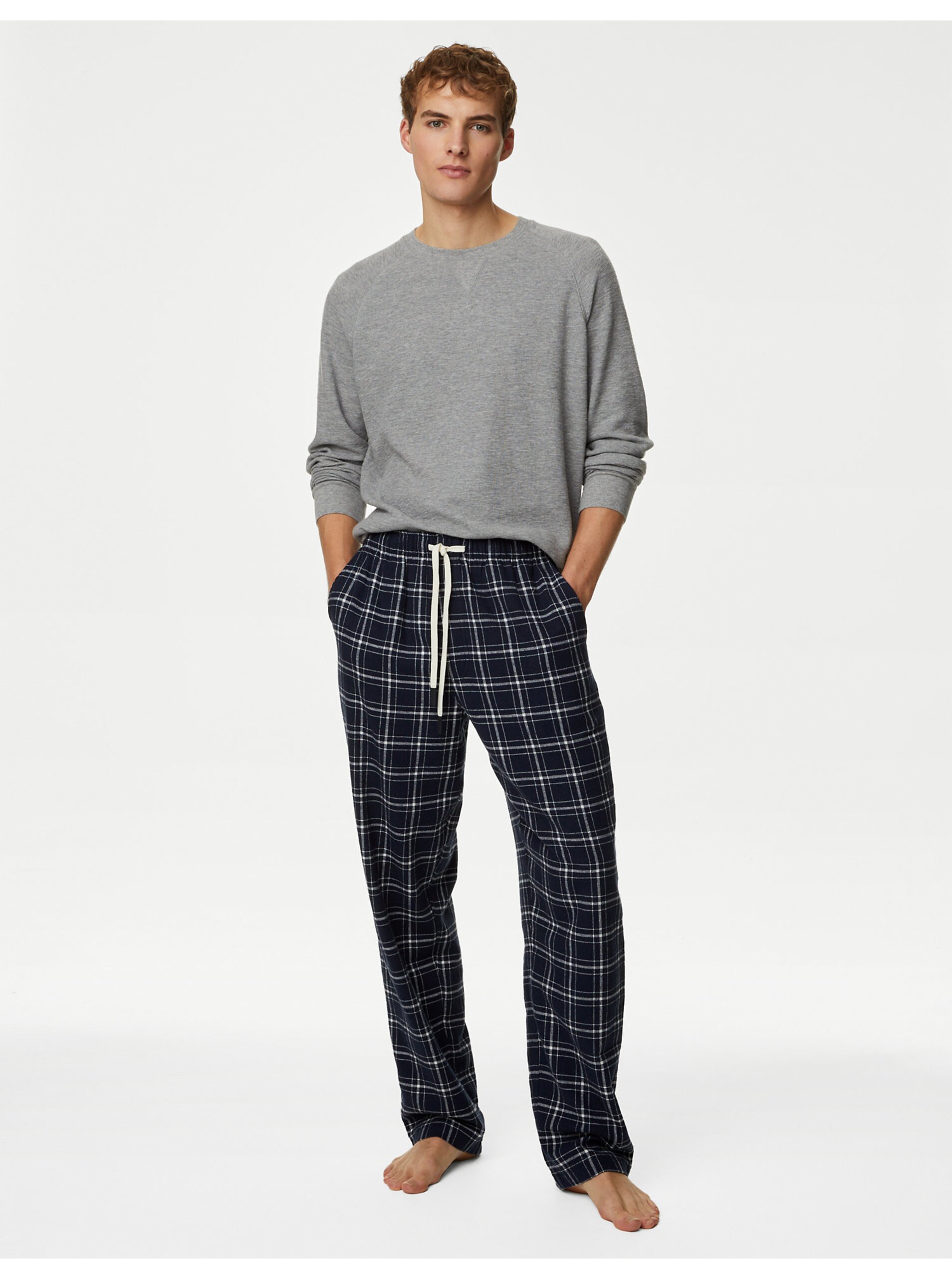 Lacno Tmavomodré pánske kockované pyžamové nohavice Marks & Spencer