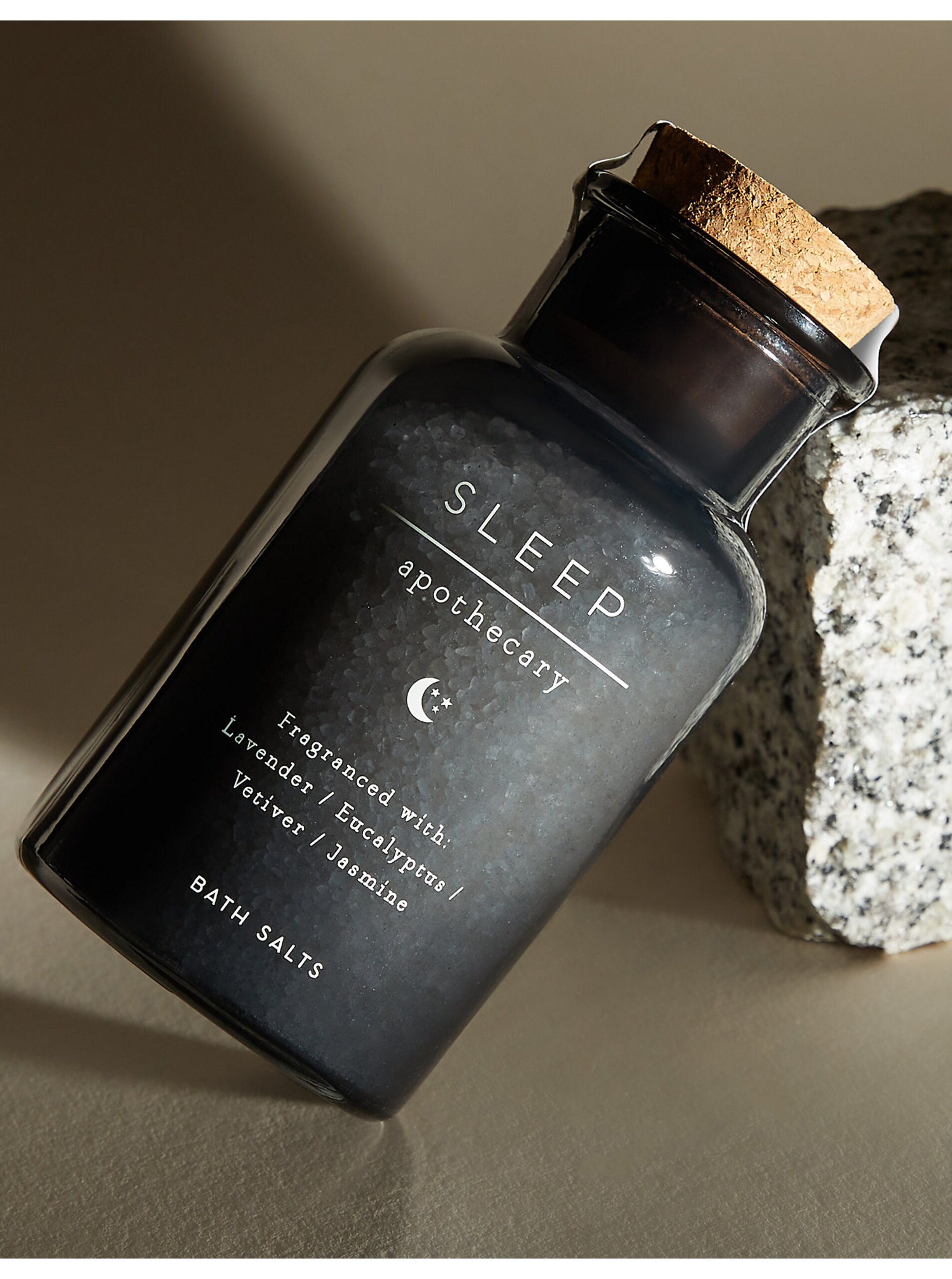 Lacno Kúpeľová soľ Sleep pre pokojný spánok z kolekcie Apothecary Marks & Spencer (300 g)
