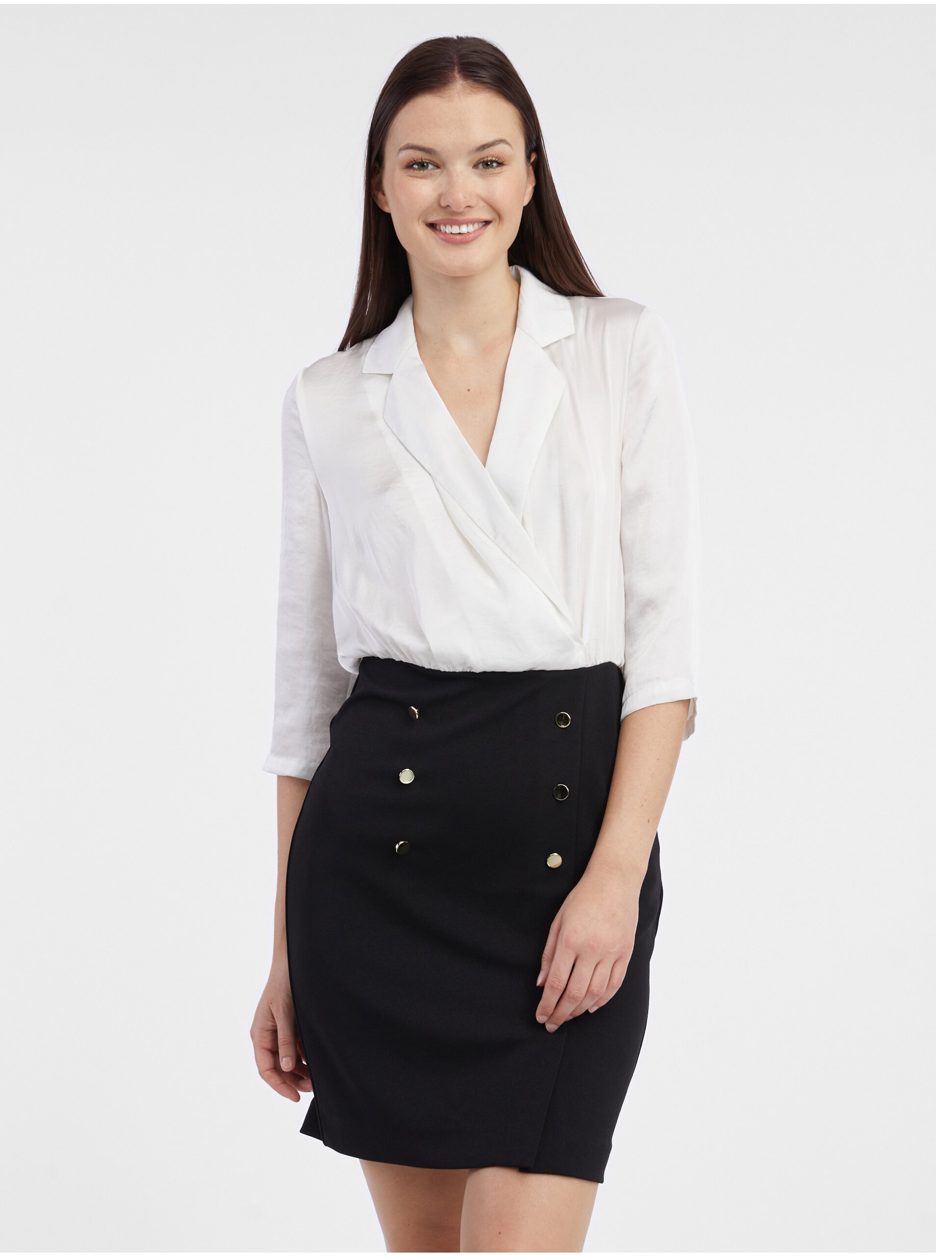 E-shop Bielo-čierne dámske puzdrové šaty ORSAY