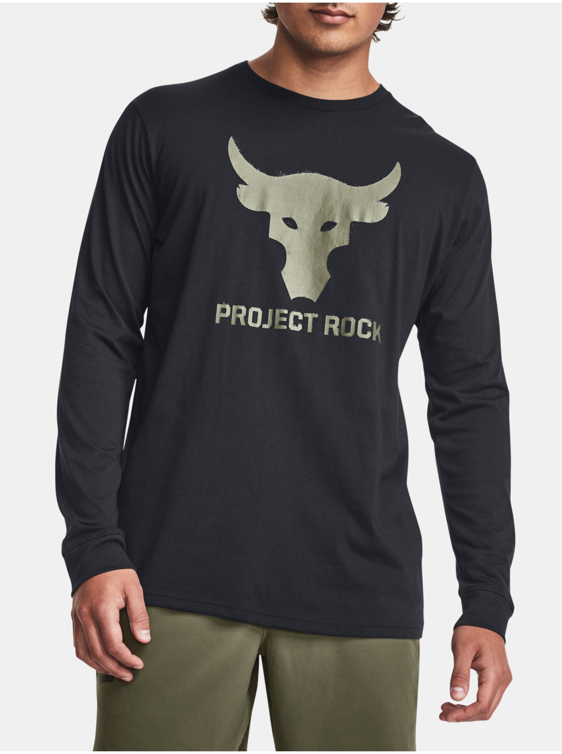 E-shop Černé pánské tričko Under Armour Project Rock Brahma Bull LS
