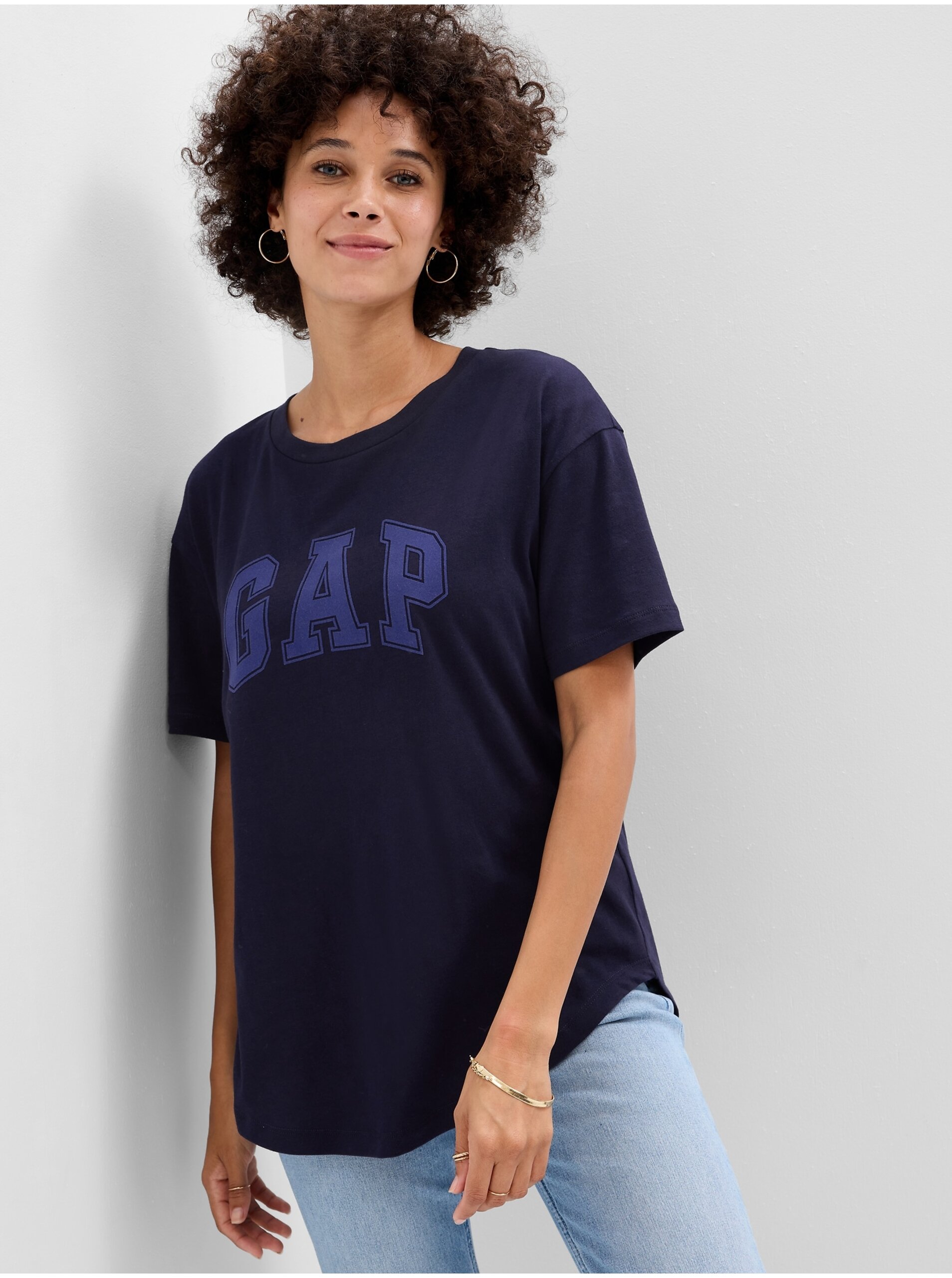 E-shop Tmavě modré dámské tričko Gap