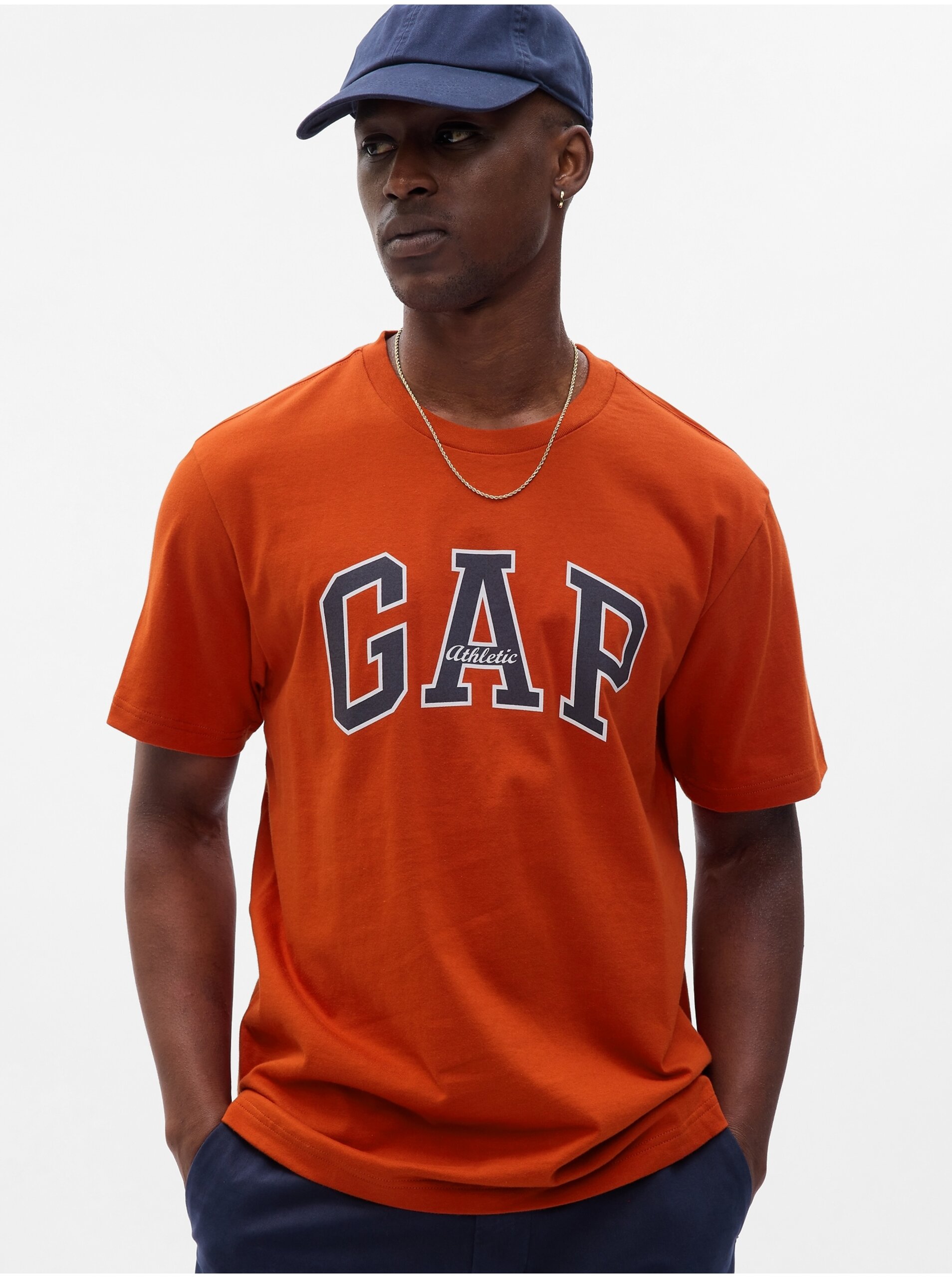 Lacno Oranžové pánske tričko s potlačou GAP