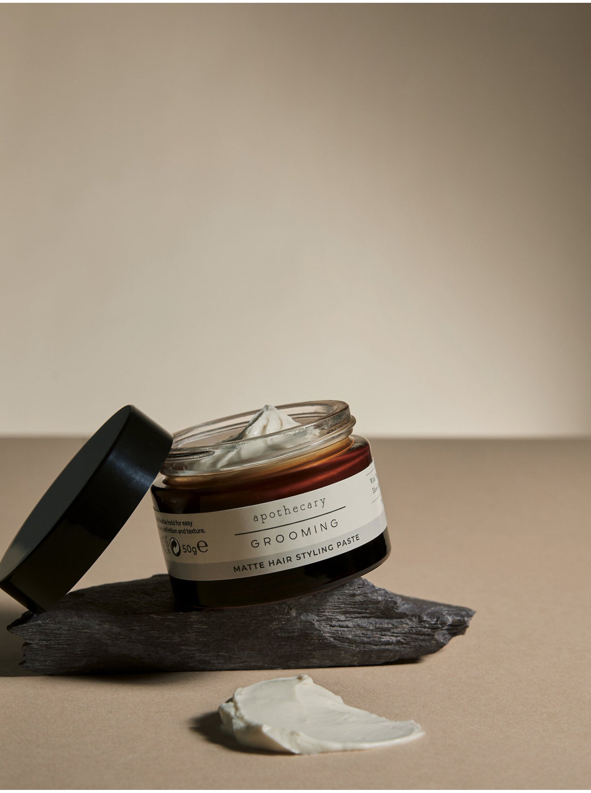 Levně Stylingová pasta na vlasy pro matný vzhled z kolekce Apothecary Marks & Spencer Grooming (50 g)