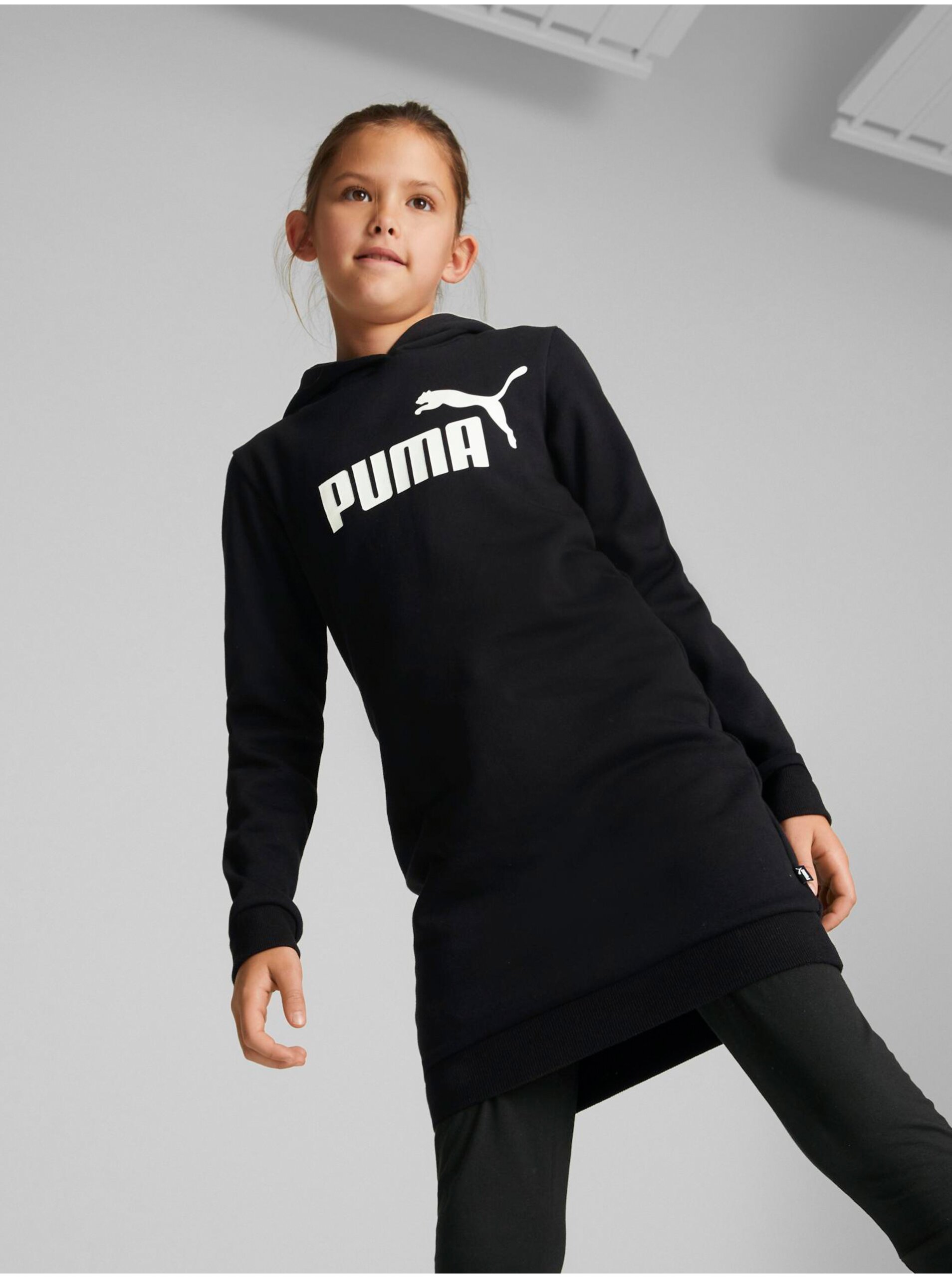 Lacno Čierne dievčenské mikinové šaty Puma ESS
