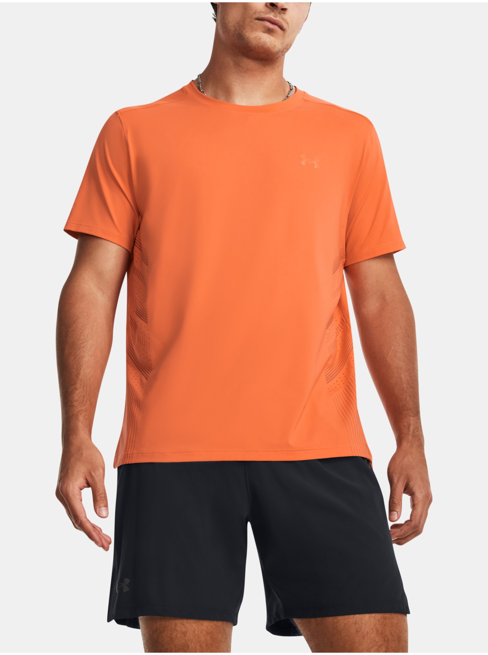 Levně Oranžové pánské sportovní tričko Under Armour Laser