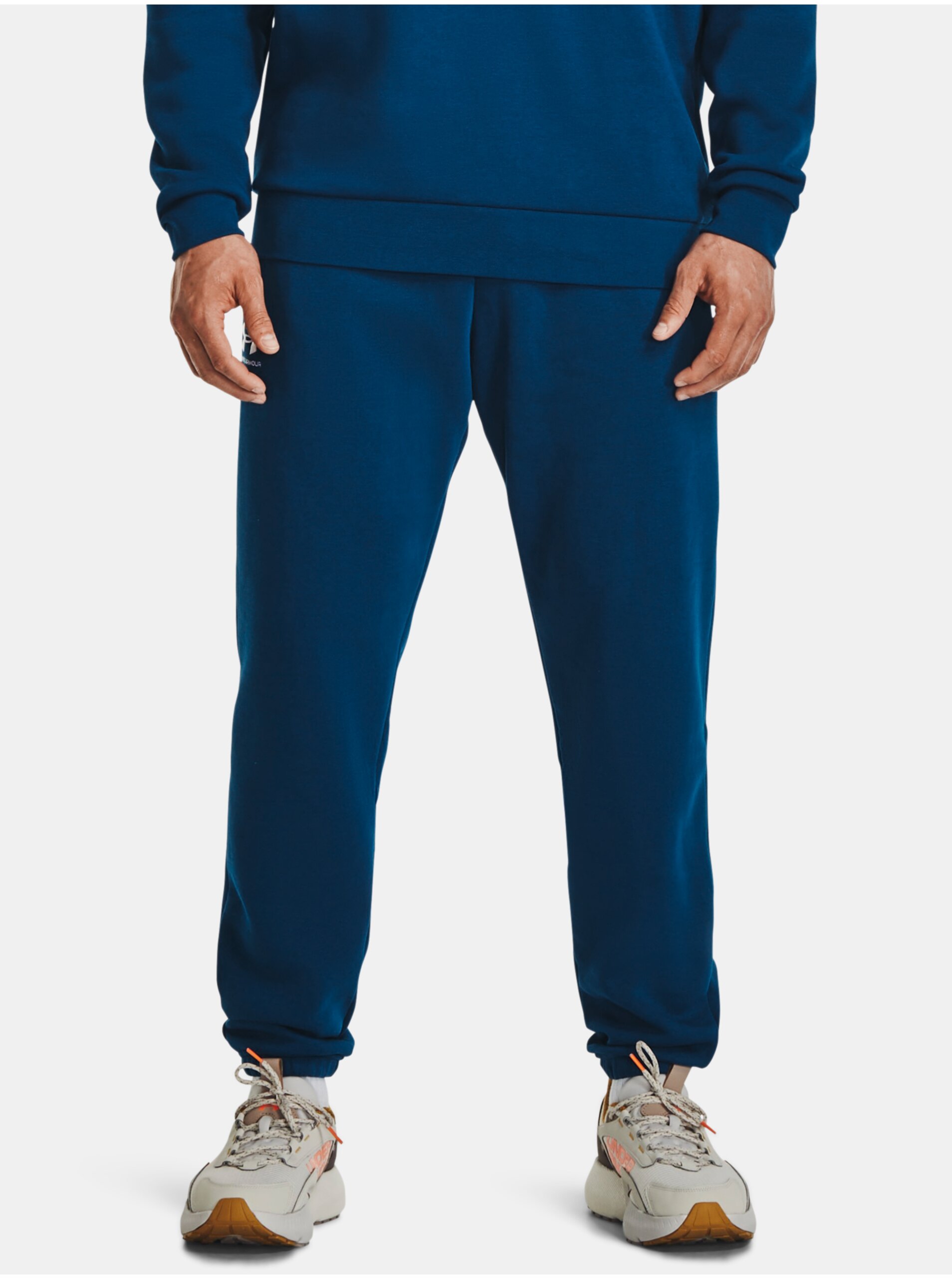 Levně Tmavě modré tepláky Under Armour UA Essential Fleece Jogger