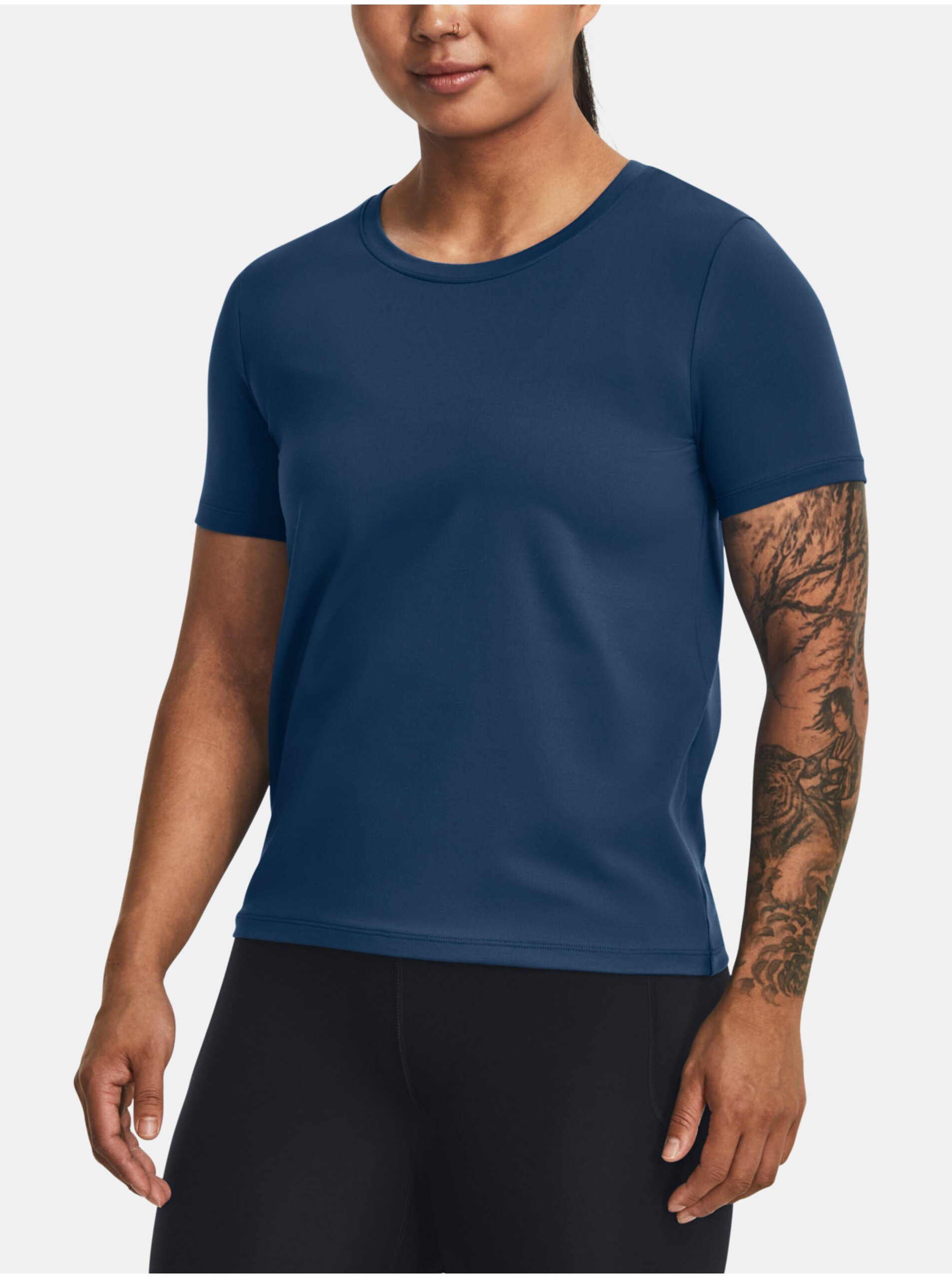 Levně Tmavě modré sportovní tričko Under Armour Meridian SS