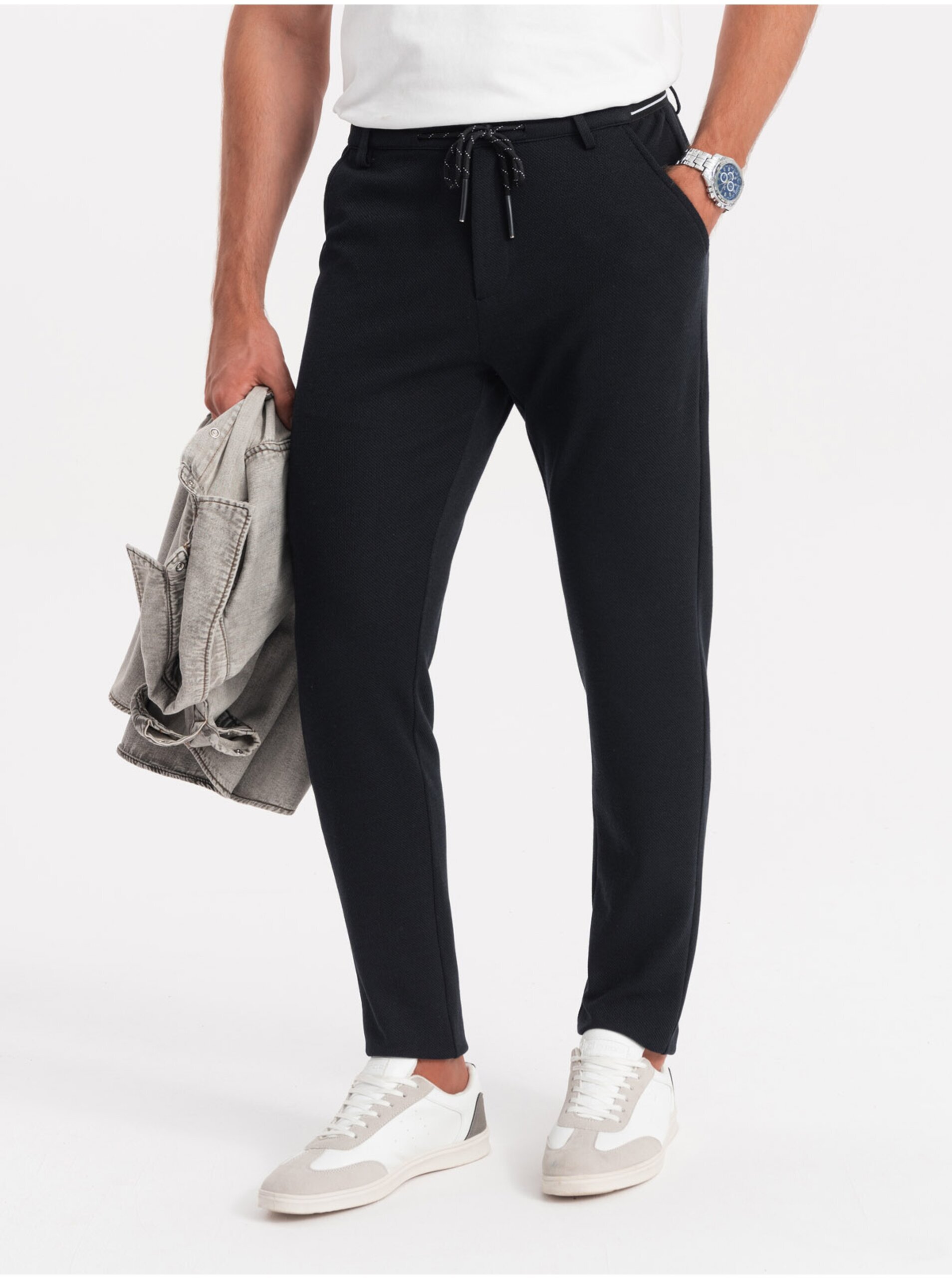 E-shop Černé pánské kalhoty Ombre Clothing