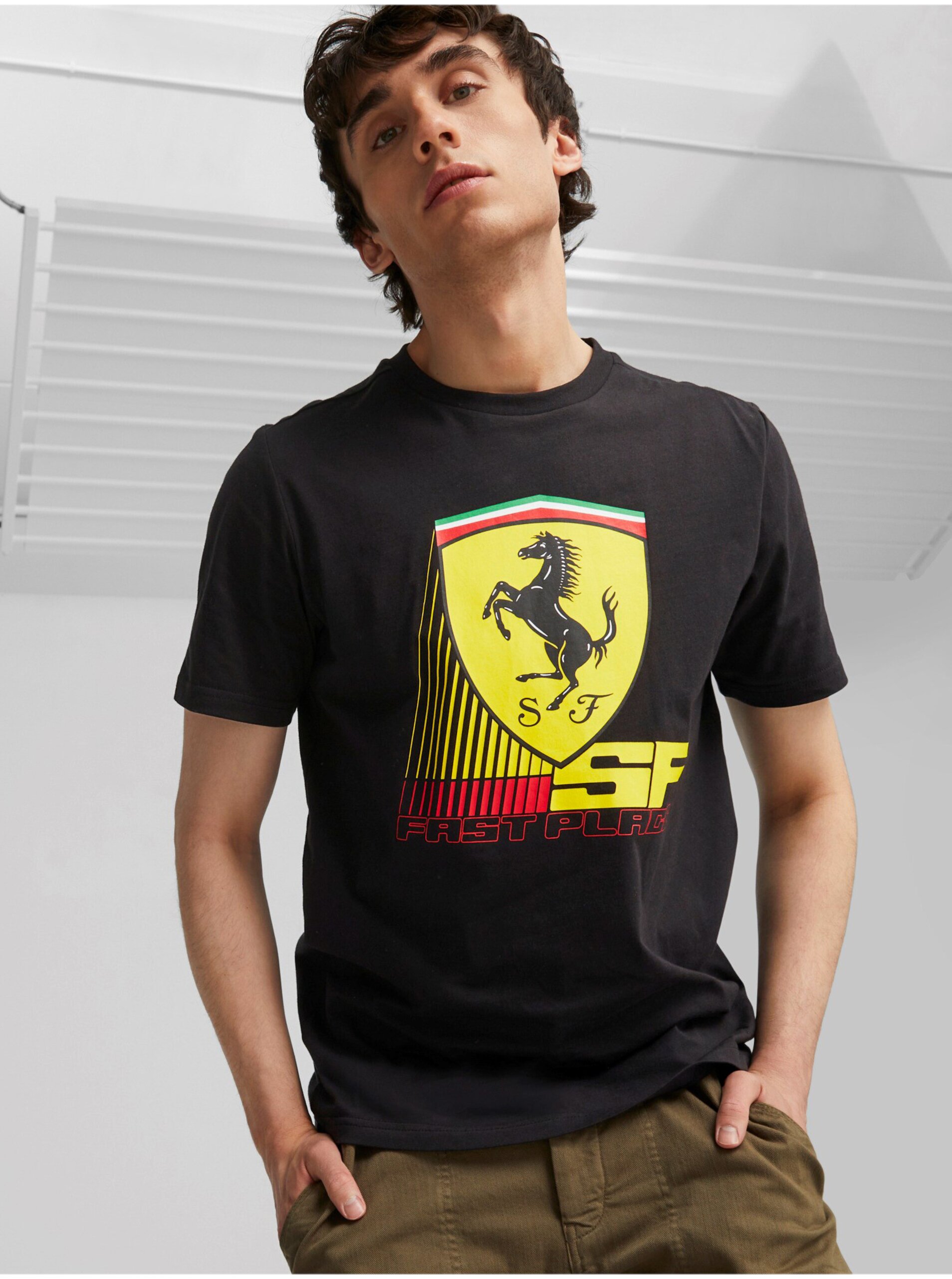 Levně Černé pánské tričko Puma Ferrari Race