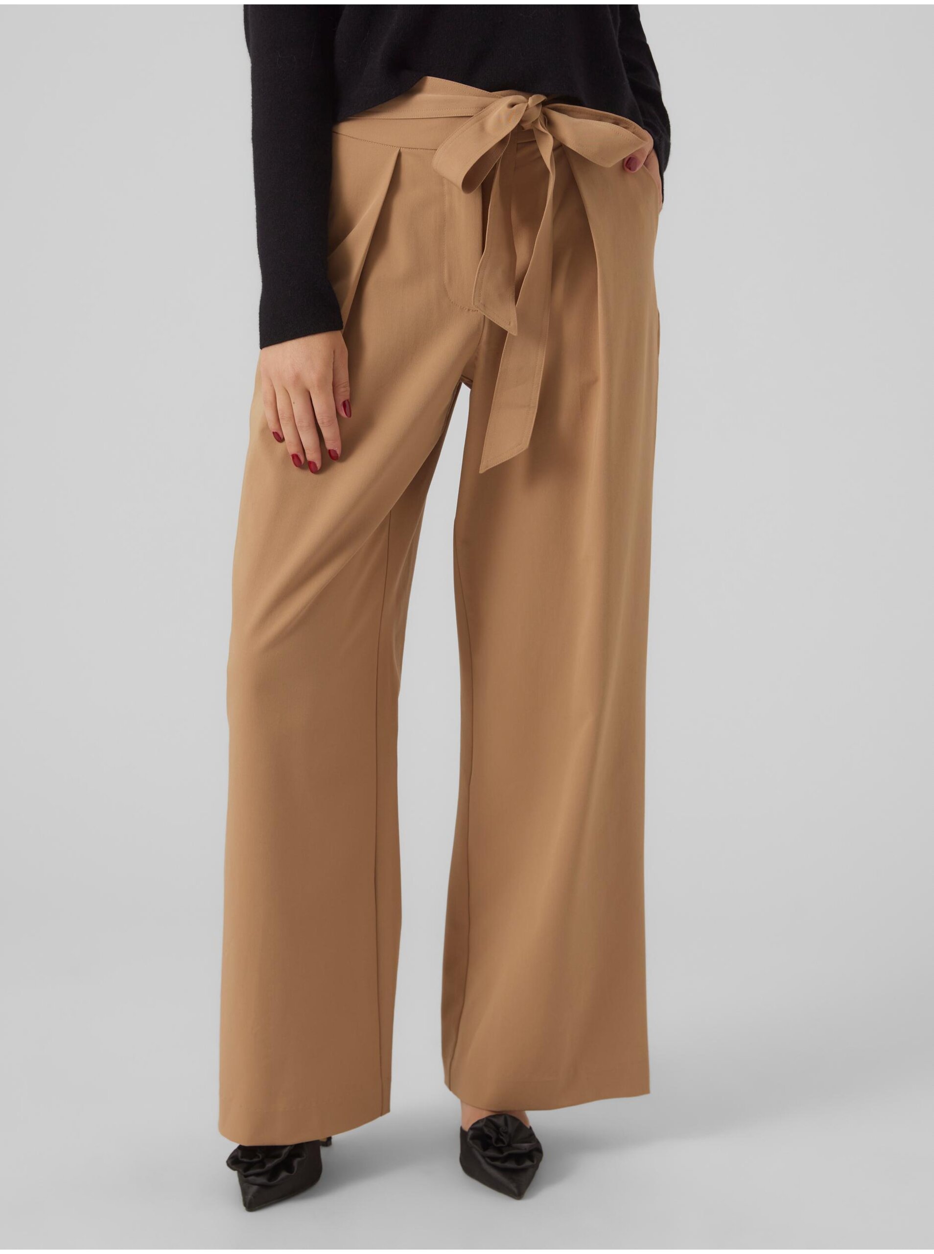E-shop Béžové dámské kalhoty AWARE by VERO MODA Gaia