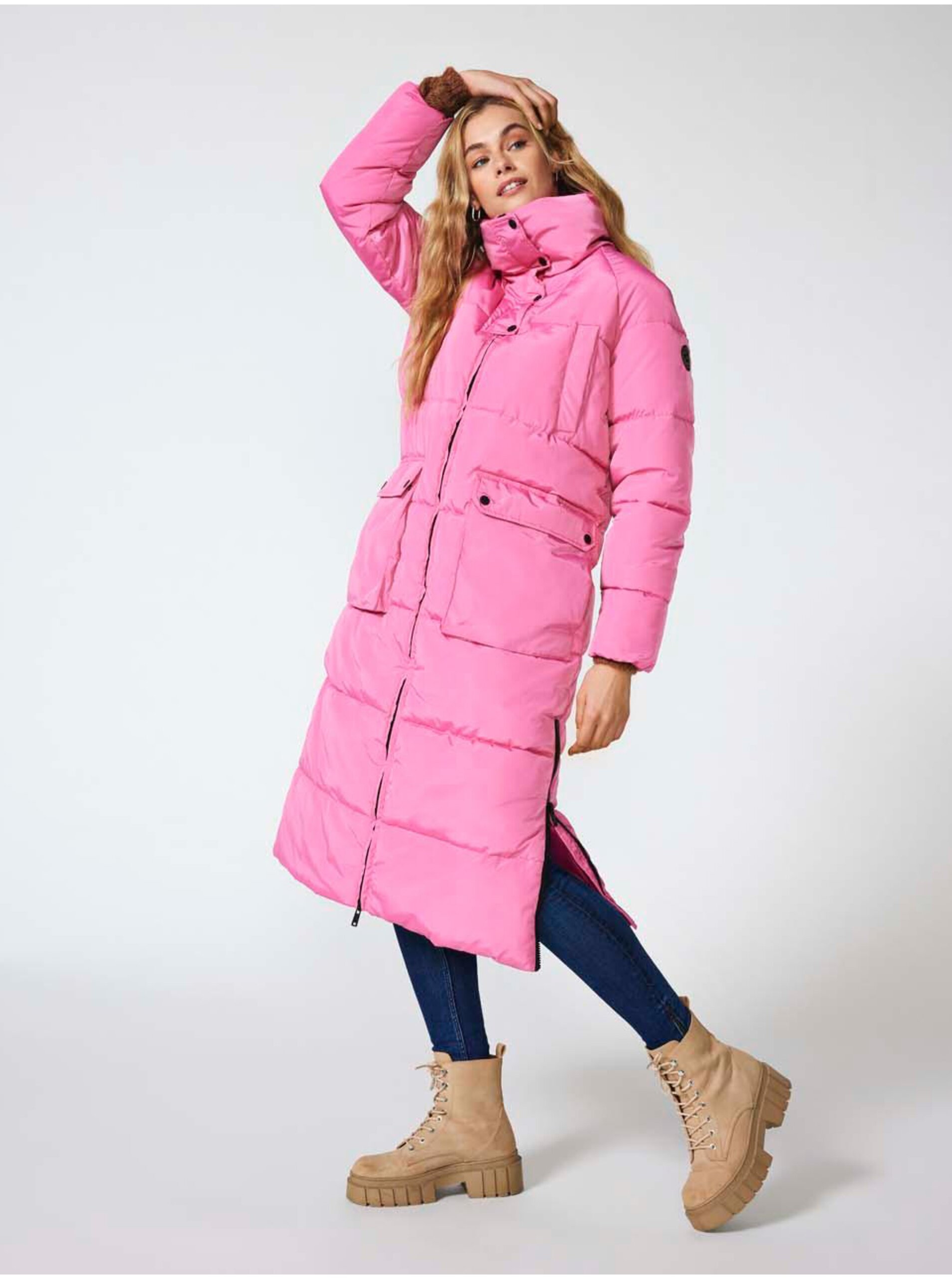 Lacno Ružový dámsky prešívaný kabát ONLY Nora
