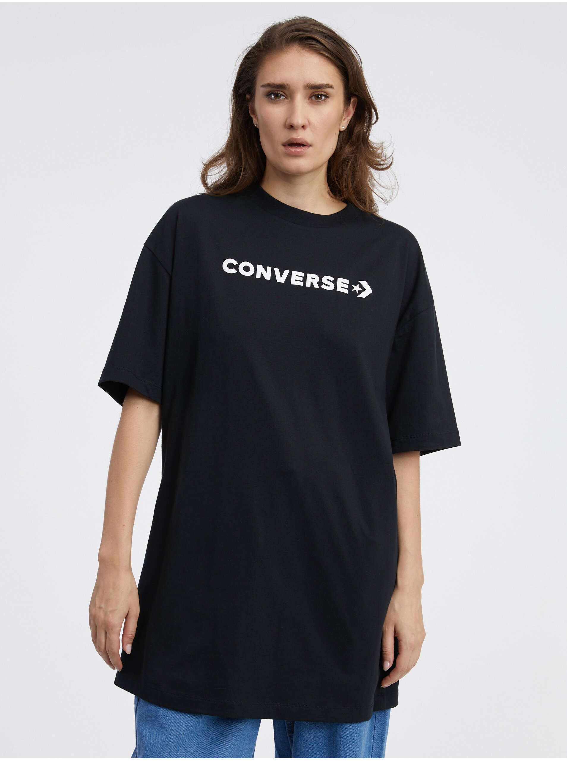 Levně Černé dámské oversize tričko Converse