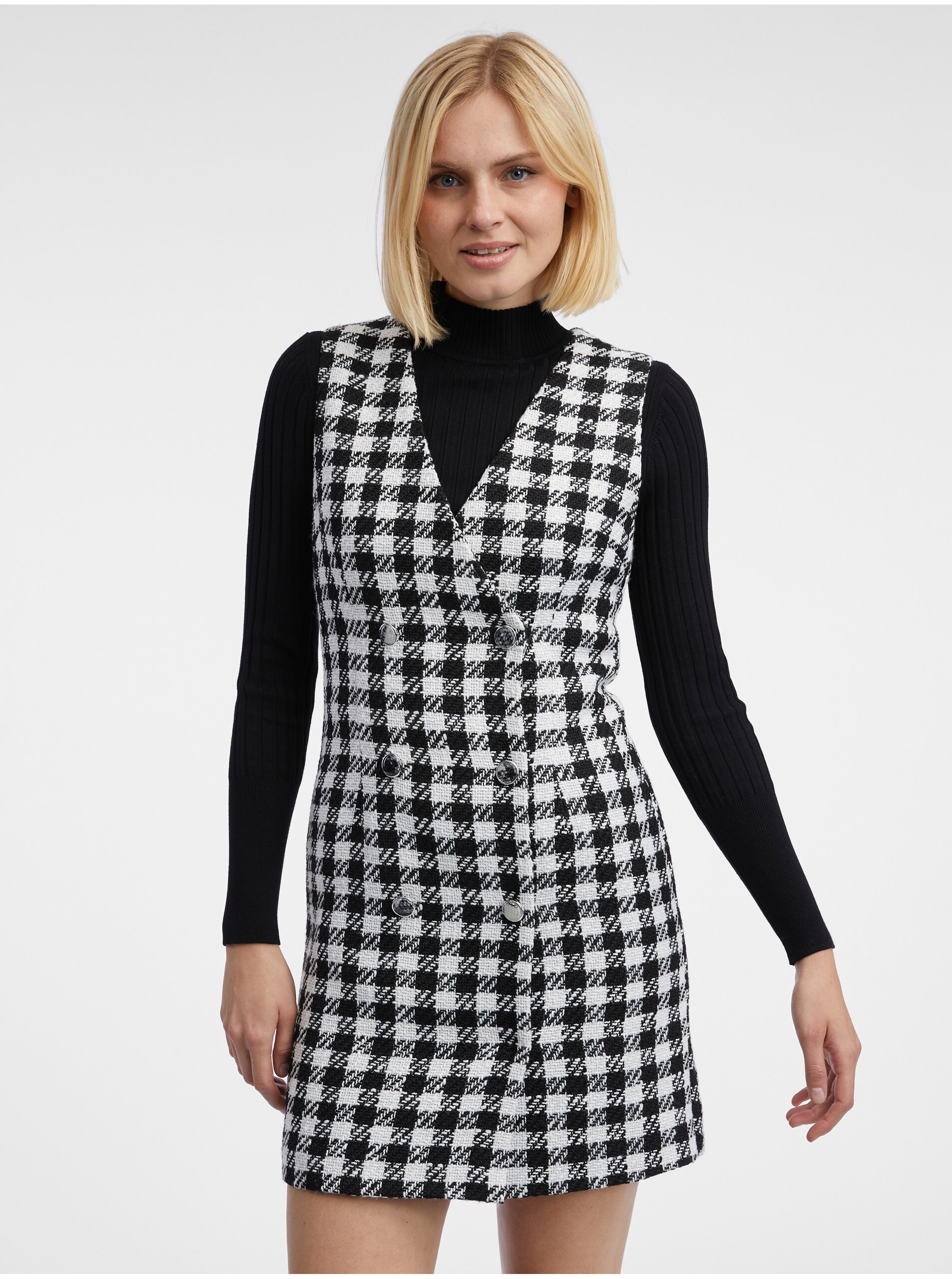E-shop Bílo-černé dámské kostkované šaty ORSAY