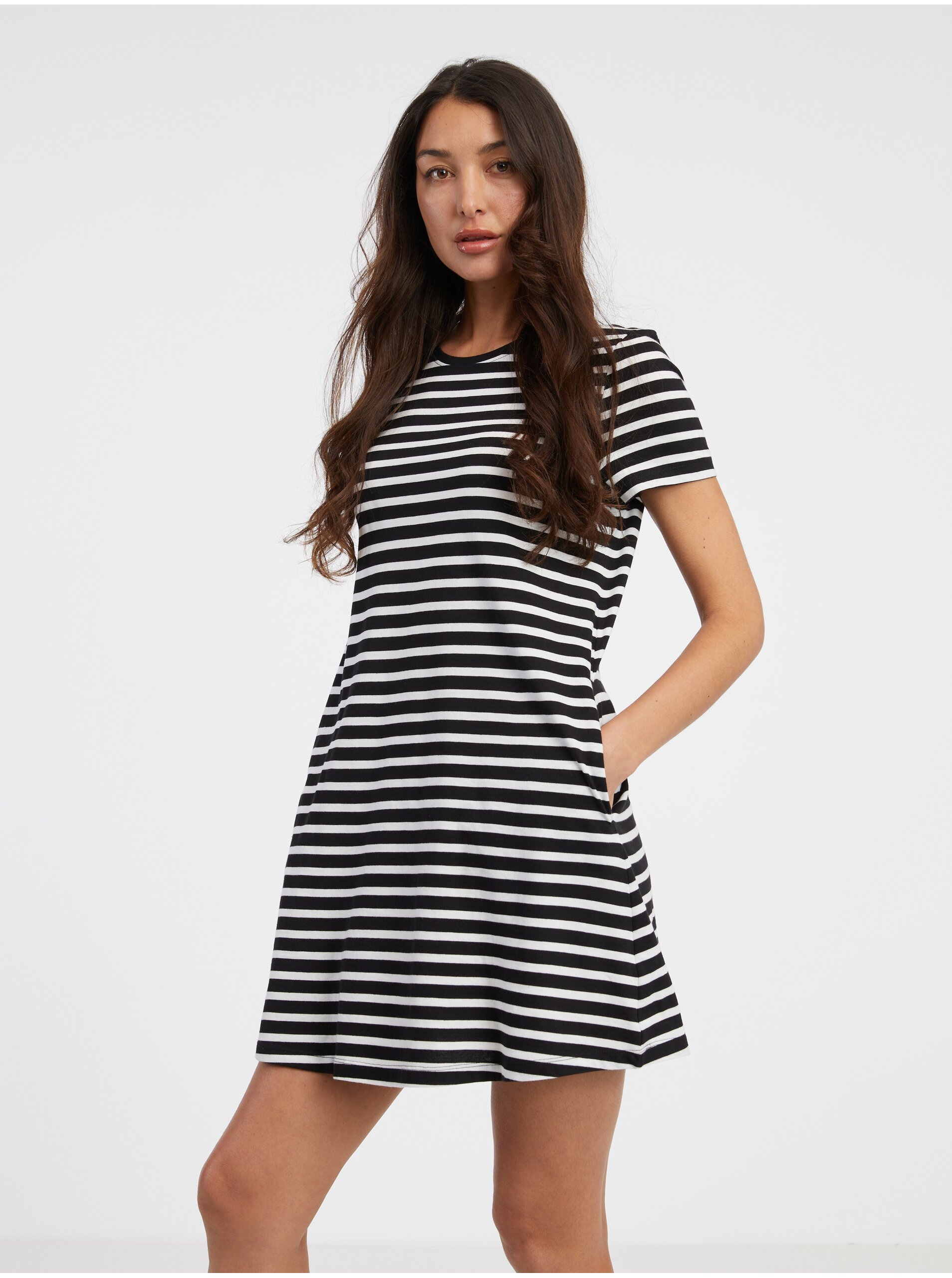 E-shop Černé dámské pruhované basic šaty ONLY May