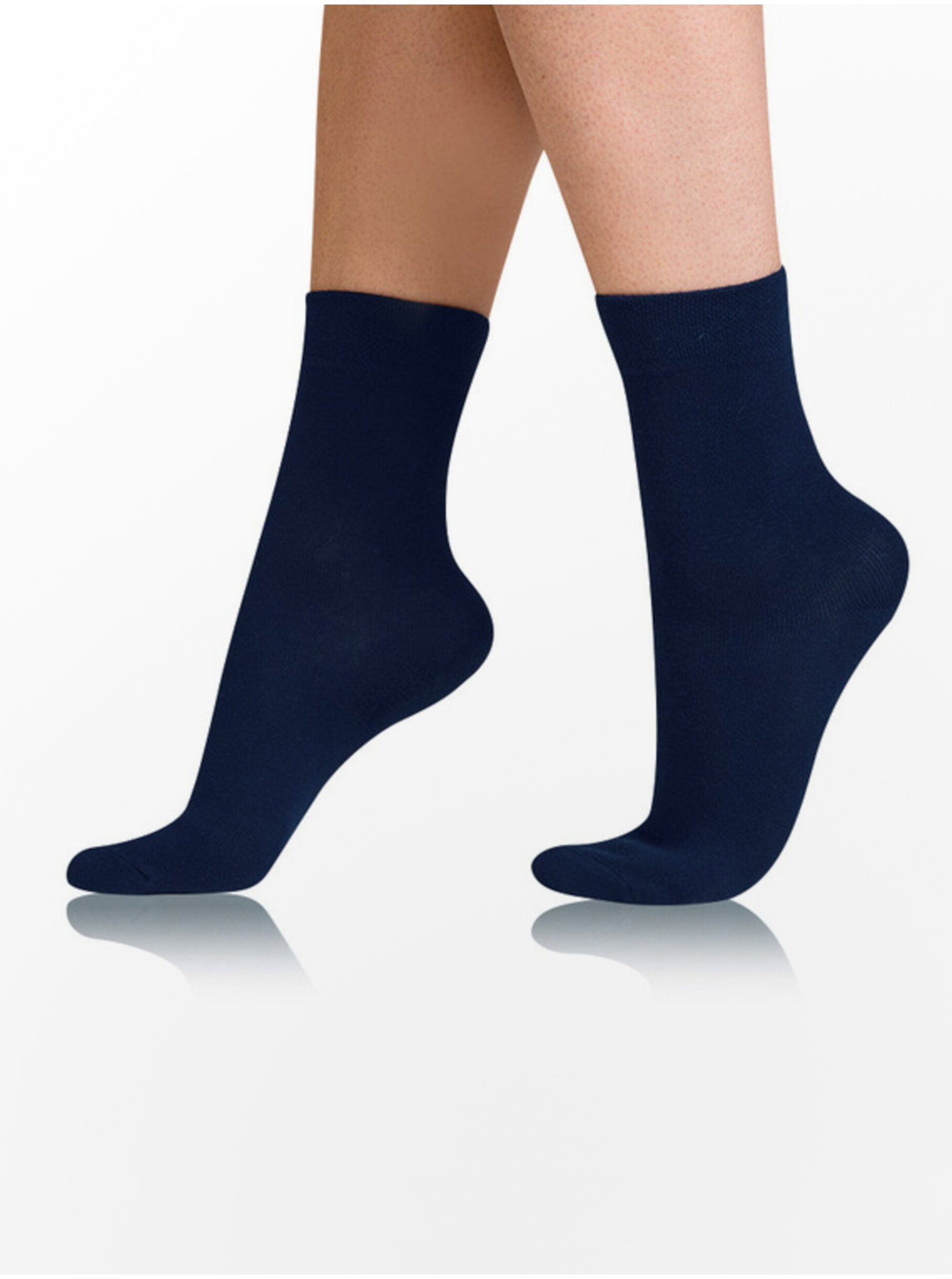 Levně Tmavě modré dámské ponožky Bellinda COTTON COMFORT SOCKS