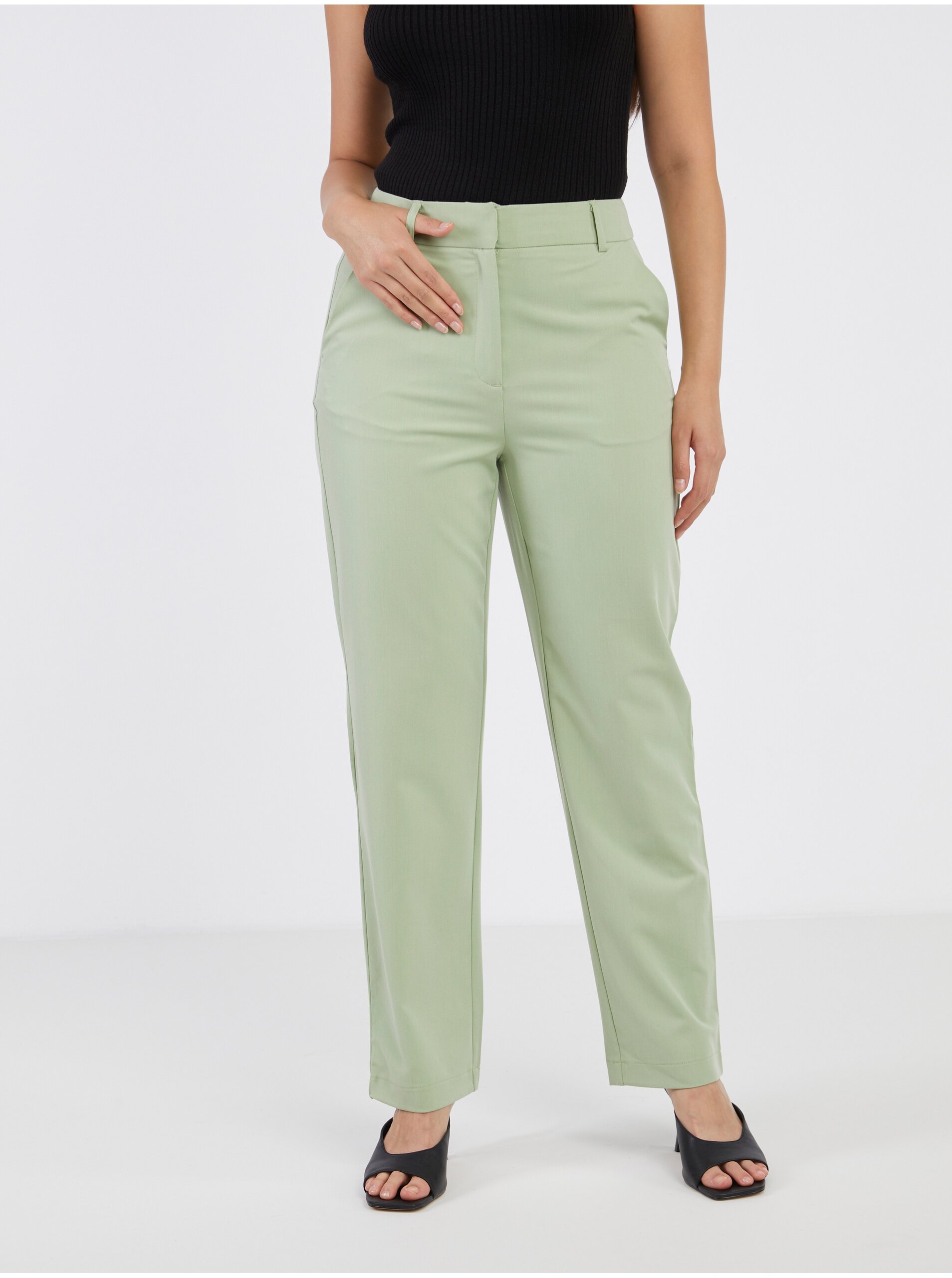 E-shop Světle zelené dámské zkrácené kalhoty VERO MODA Zelda