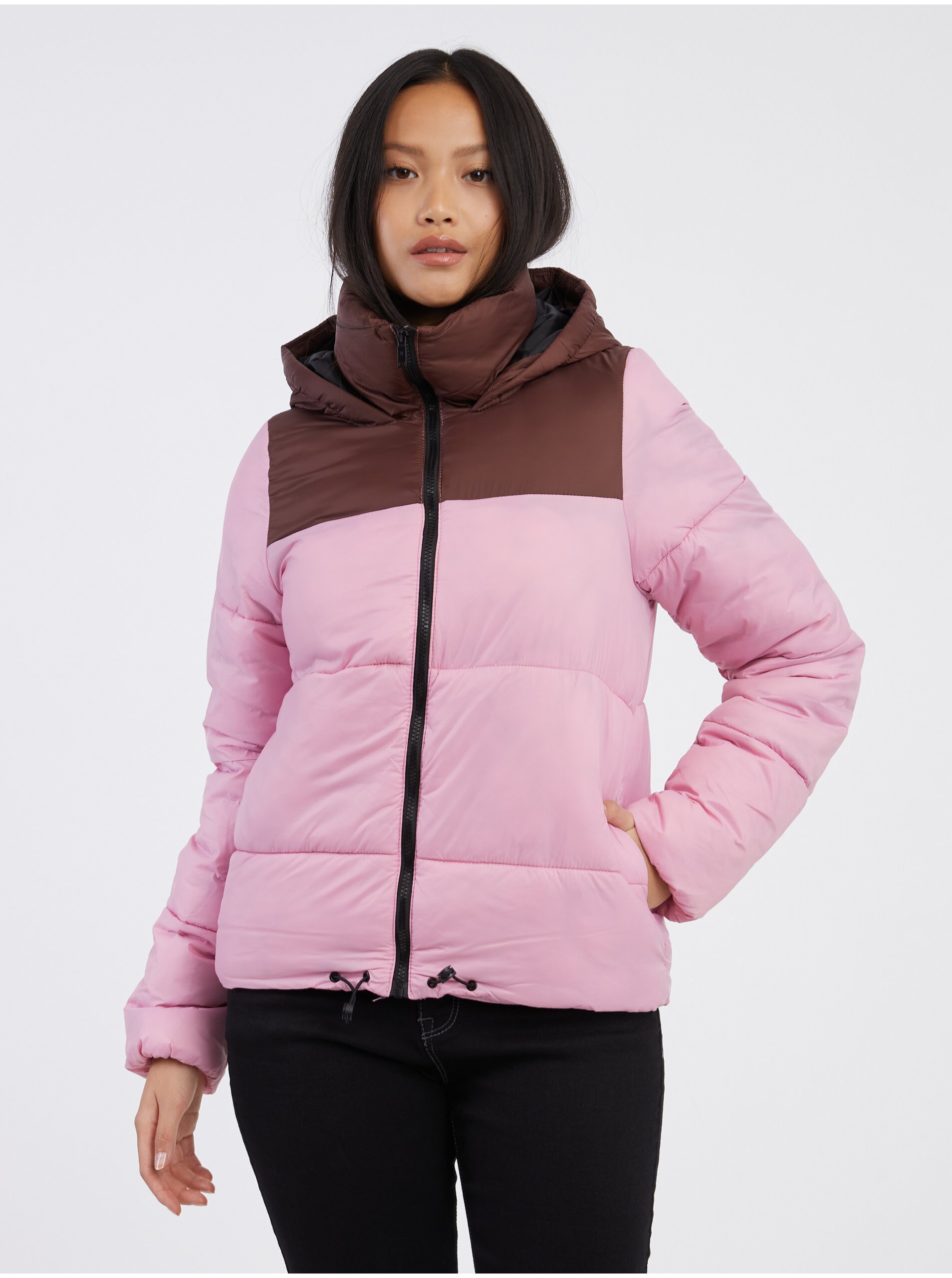 Levně Vínovo-růžová prošívaná zimní bunda s kapucí Noisy May Ales