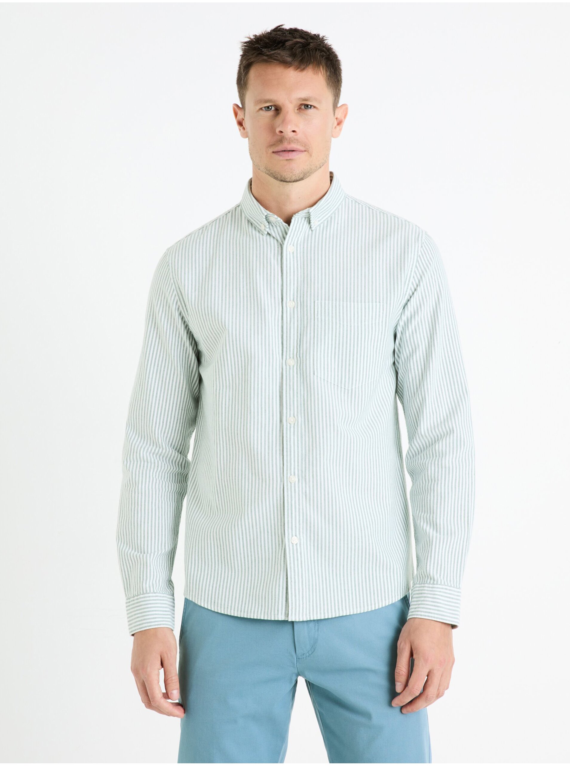 E-shop Světle modrá pánská pruhovaná košile Celio Caoxfordy