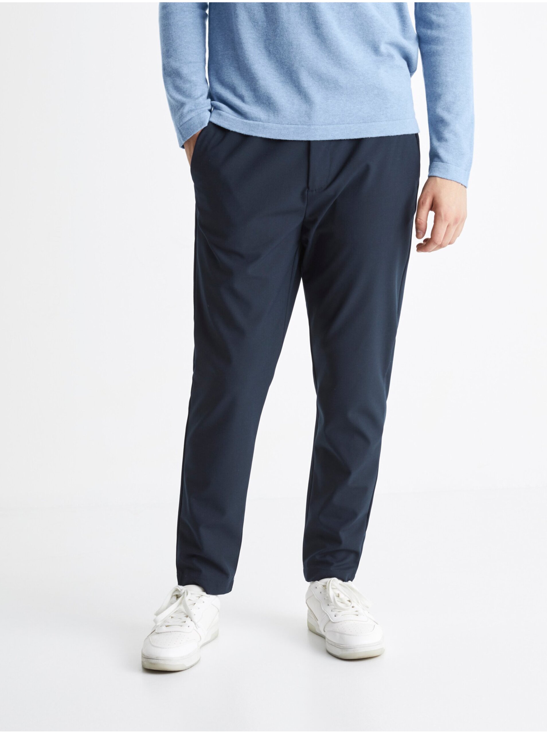 E-shop Tmavě modré pánské kalhoty Celio Cosmart