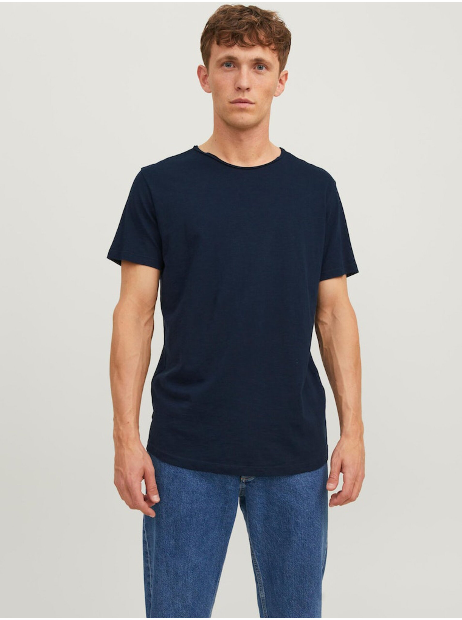 E-shop Tmavě modré pánské tričko Jack & Jones Basher