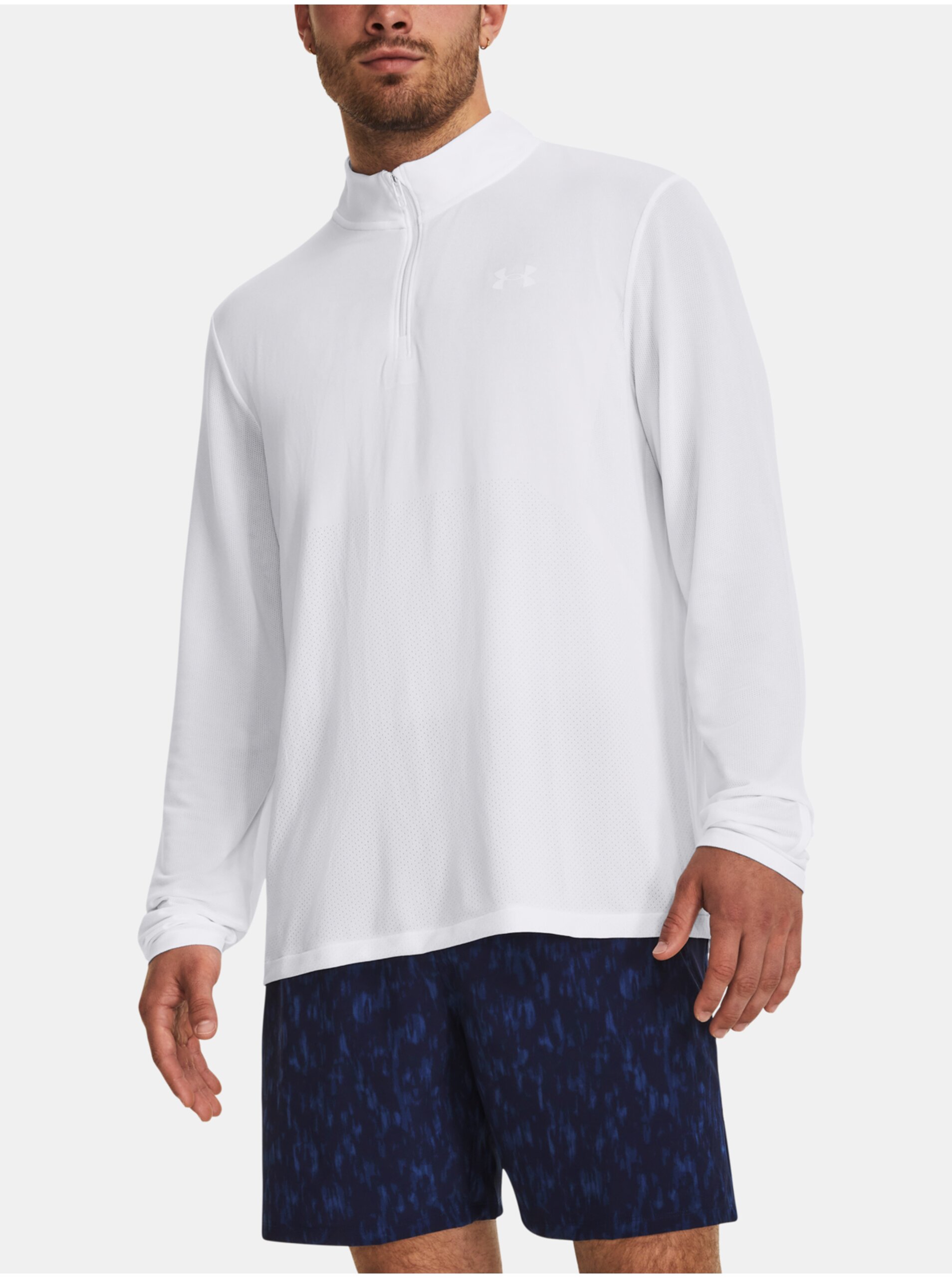 Levně Bílé sportovní tričko Under Armour UA SEAMLESS STRIDE 1/4 ZIP