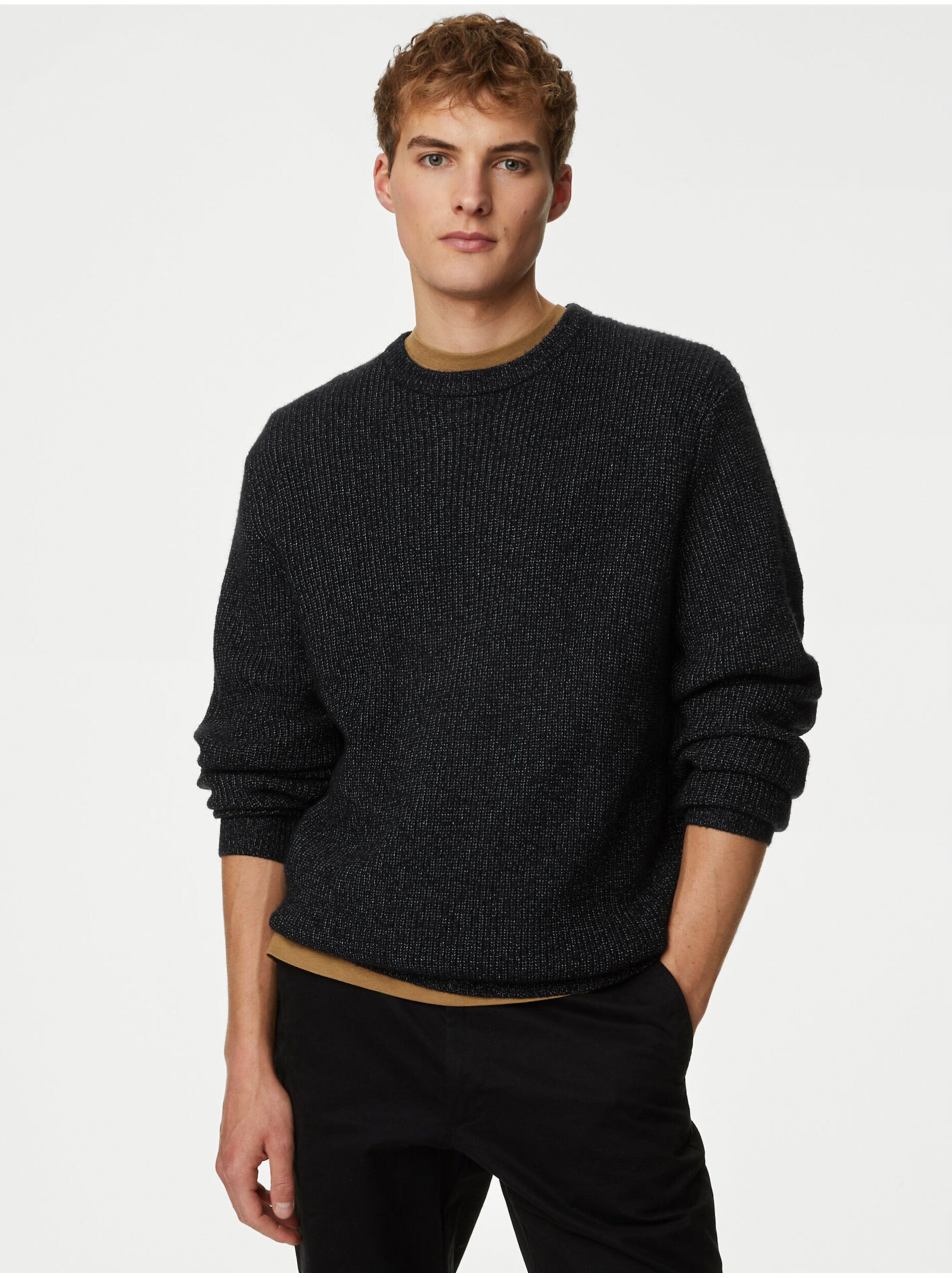 Lacno Tmavomodrý pánsky basic sveter Marks & Spencer