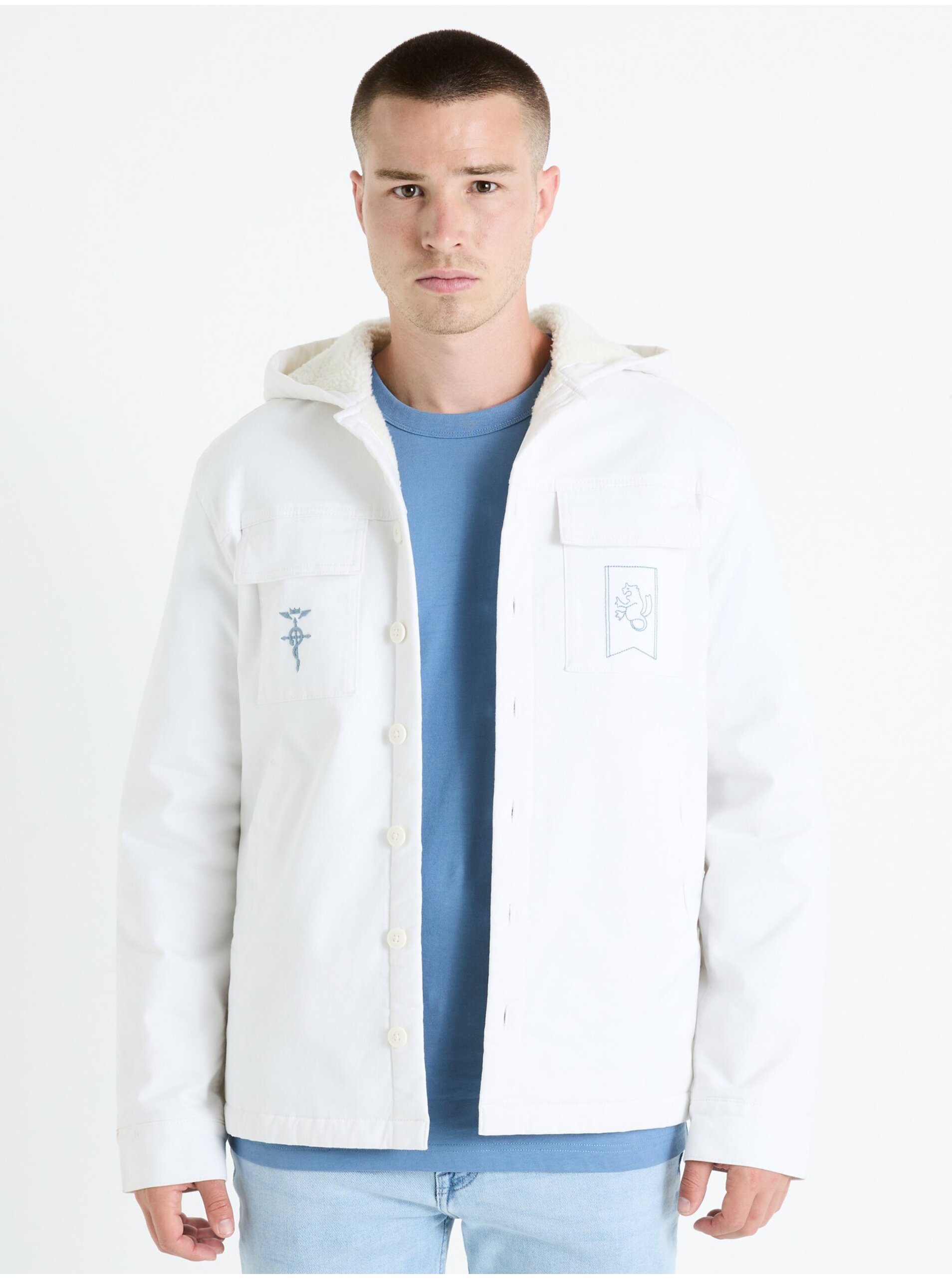 E-shop Biela pánska zimná bunda s umelým kožúškom Celio Fullmetal Alchemist