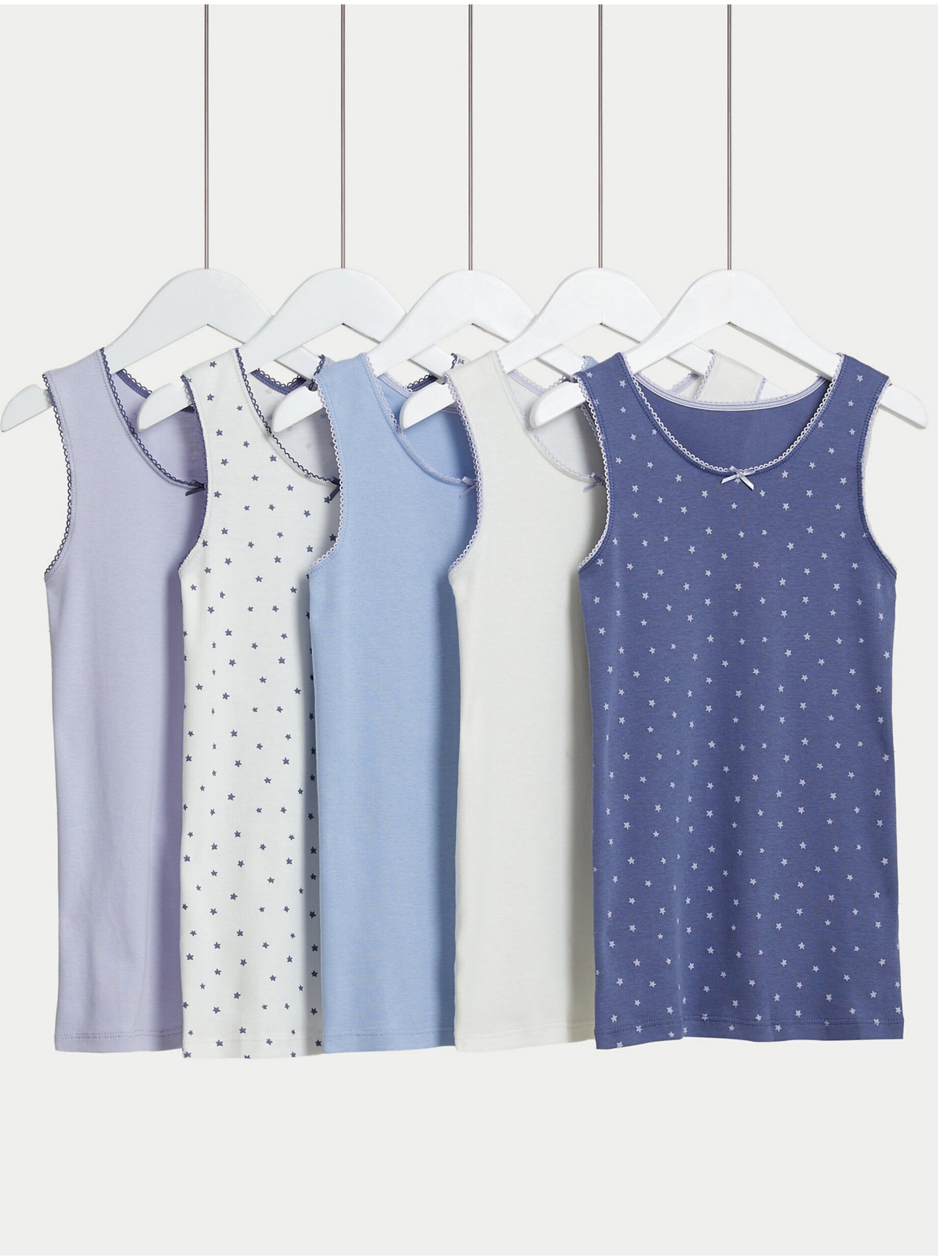 Lacno Súprava piatich dievčenských vzorovaných tielok v modrej, fialovej a bielej farbe Marks & Spencer