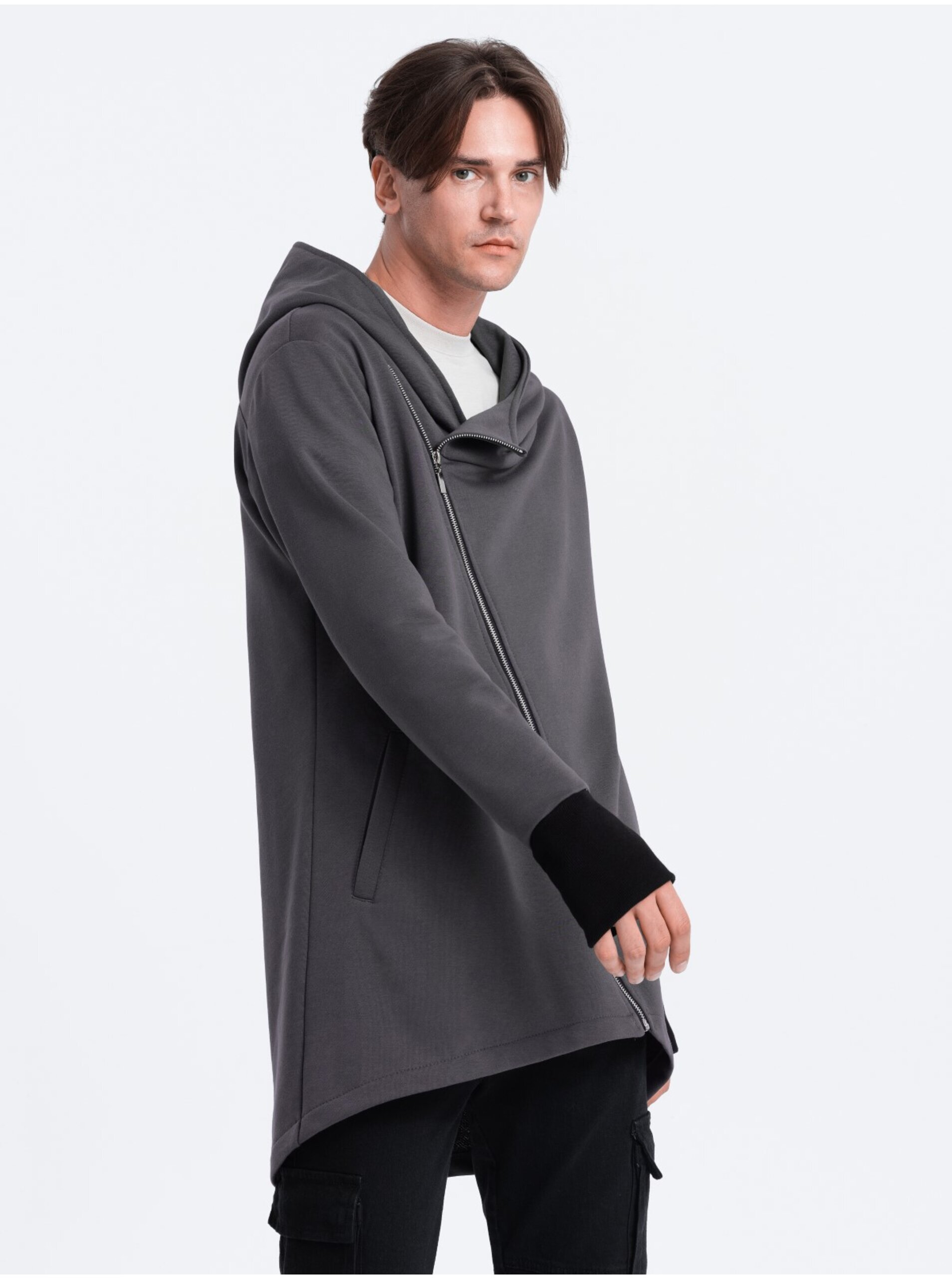 E-shop Tmavě šedá pánská mikina s asymetrickým zapínáním Ombre Clothing