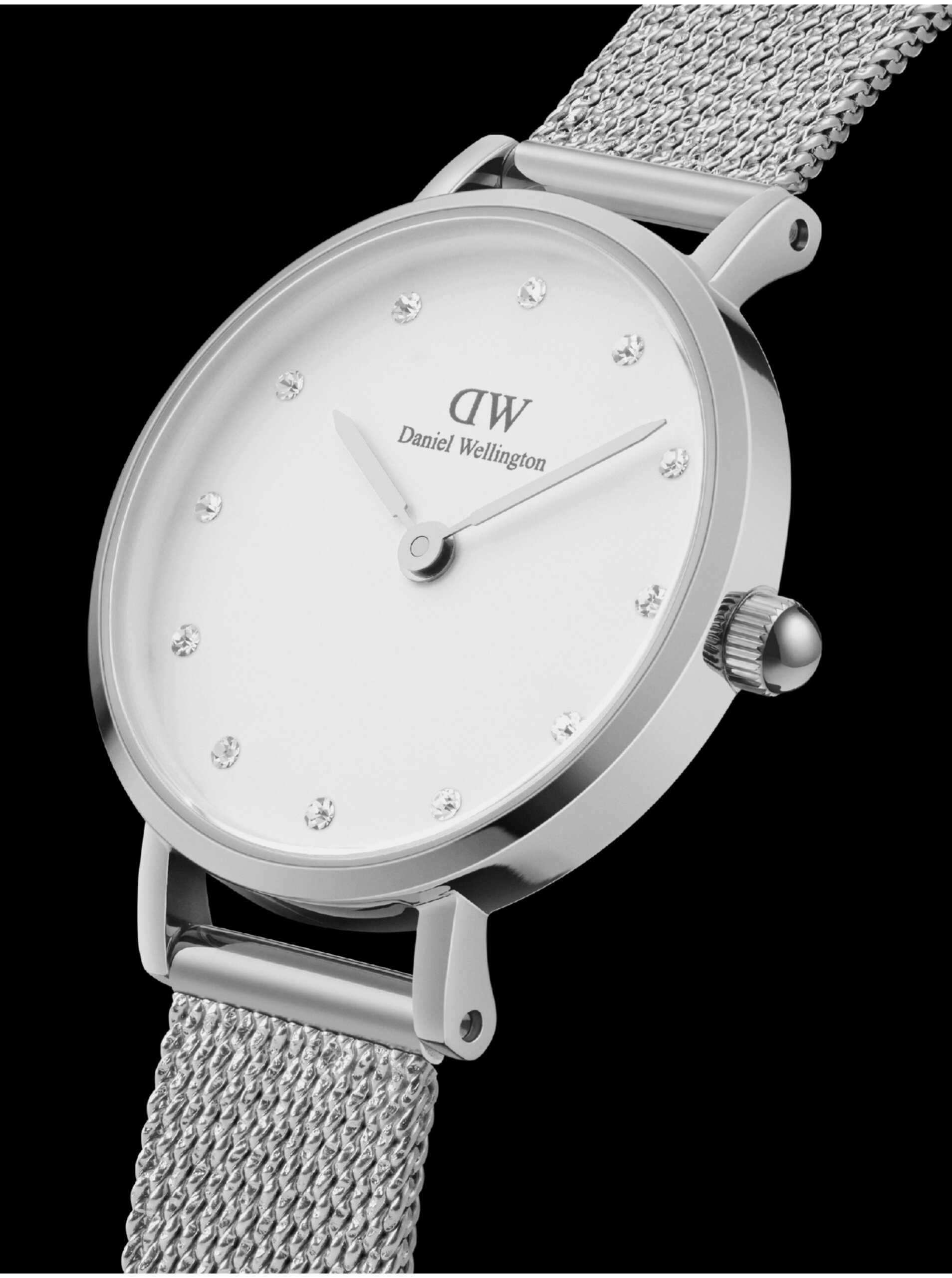 Levně Dámské hodinky v stříbrné barvě Daniel Wellington Petite Lumine