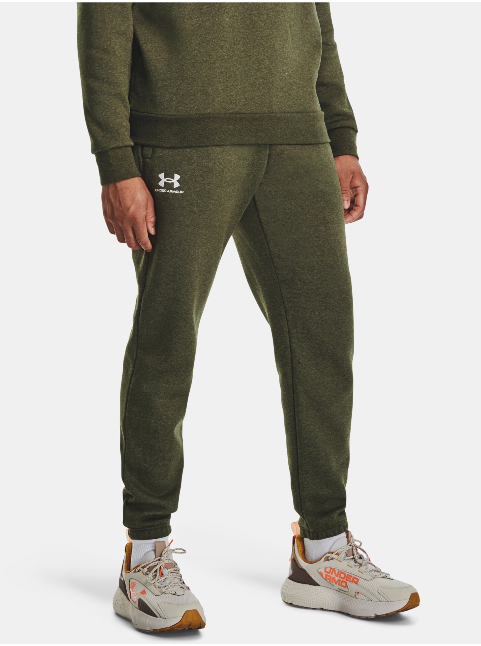 Levně Khaki tepláky Under Armour UA Essential Fleece Jogger