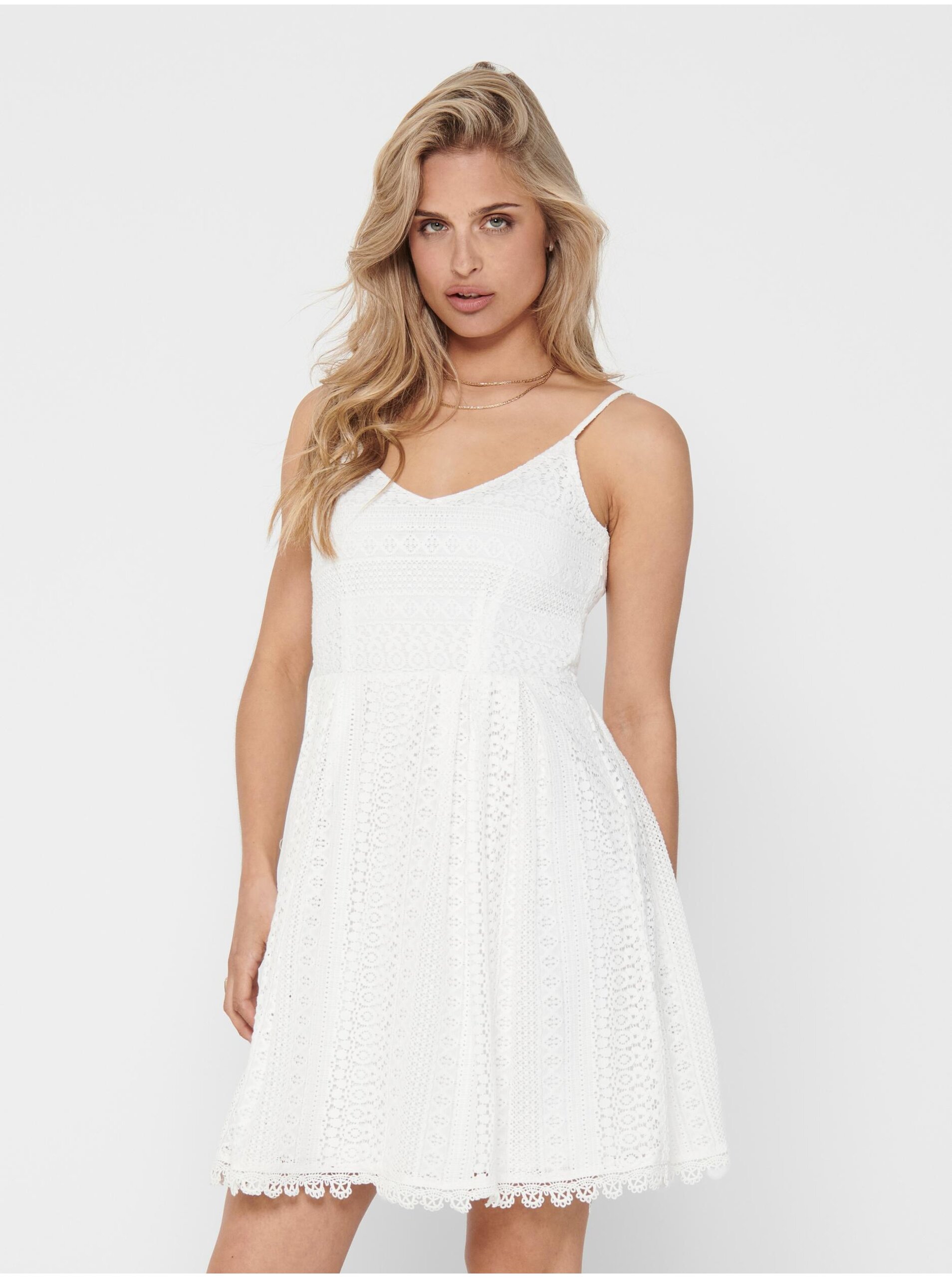 Levně Bílé krajkové šaty ONLY Helena