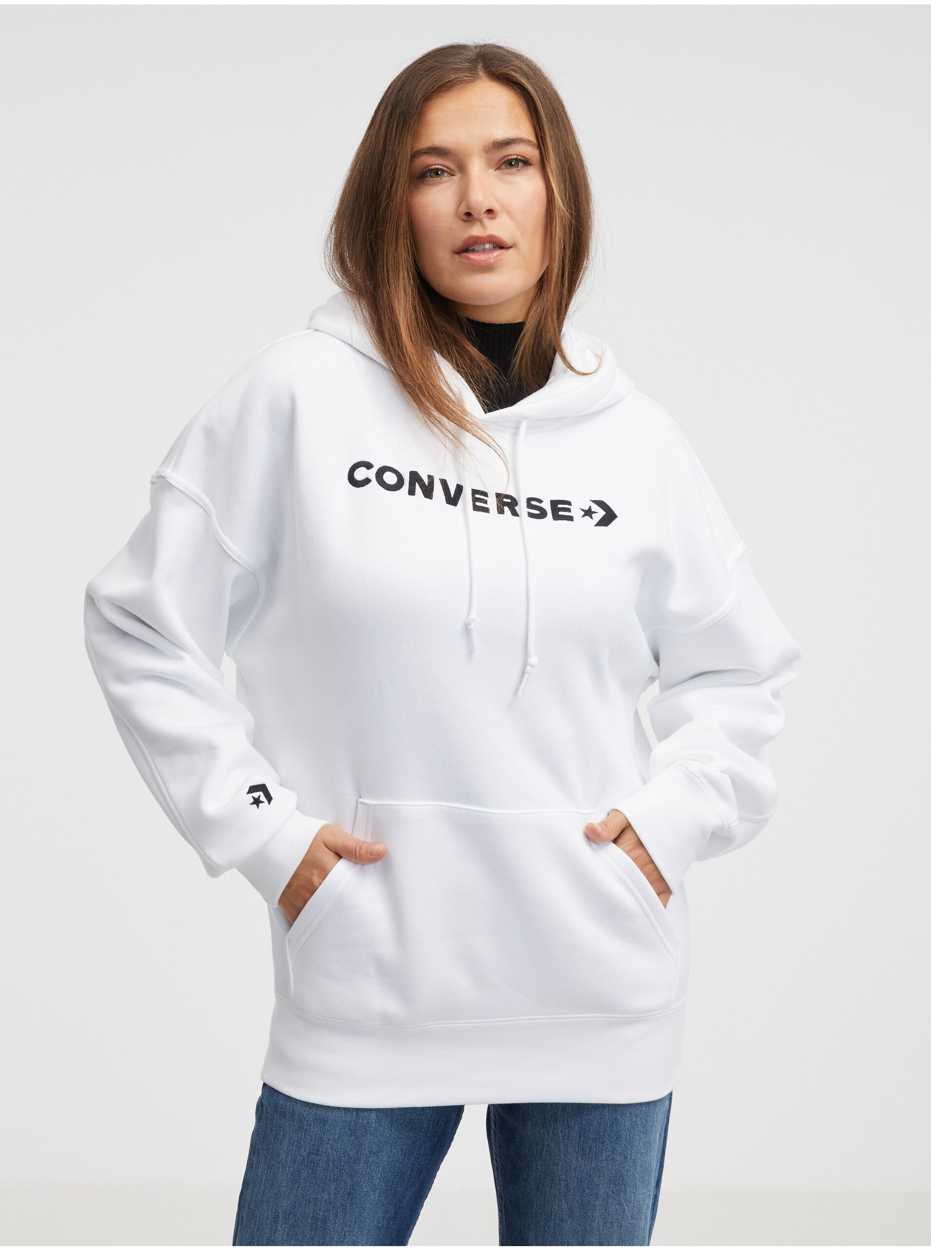 Levně Bílá dámská mikina s kapucí Converse Embroidered Wordmark