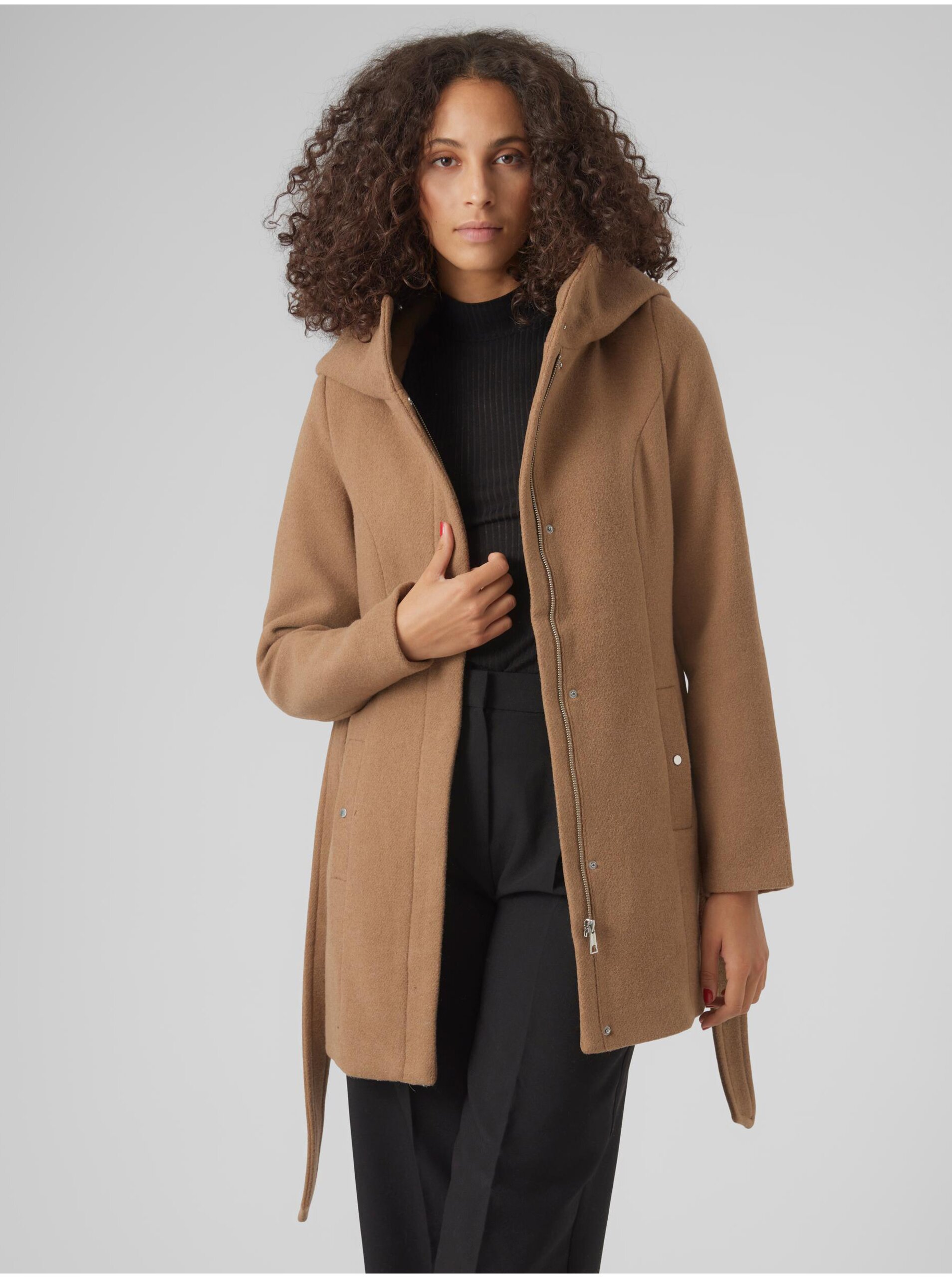 E-shop Hnědý dámský kabát VERO MODA Classliva