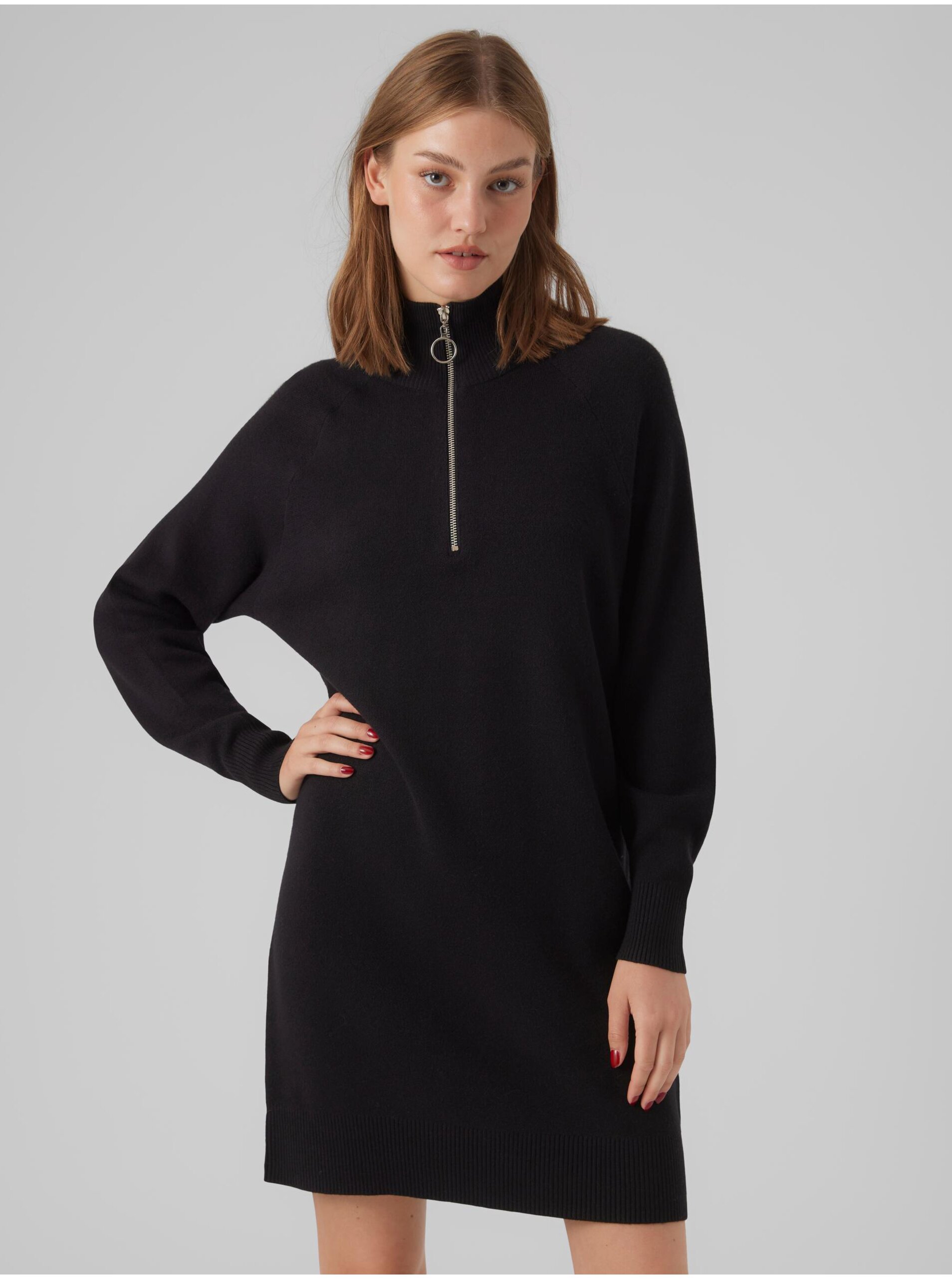 E-shop Černé dámské svetrové šaty VERO MODA Goldneedle