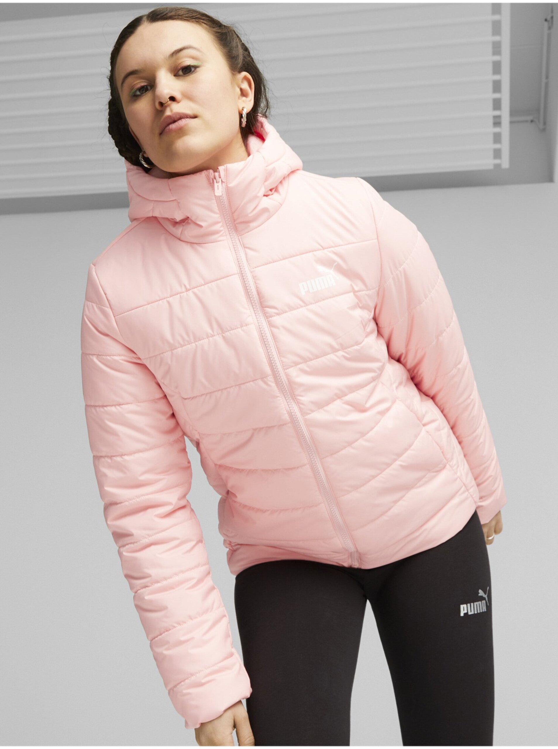 E-shop Růžová dámská zimní prošívaná bunda Puma Ess Padded