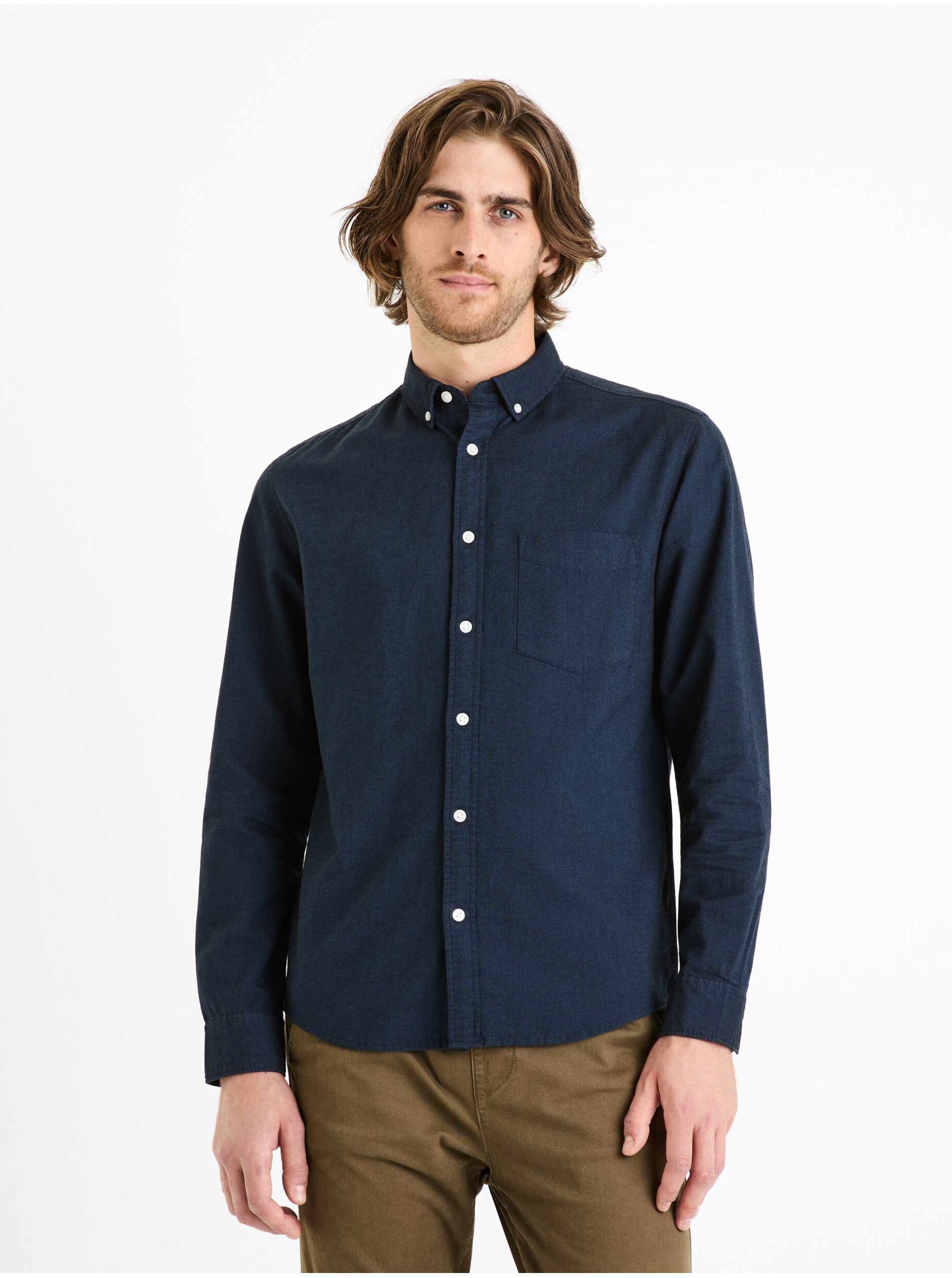 E-shop Tmavě modrá pánská košile Celio Daxford