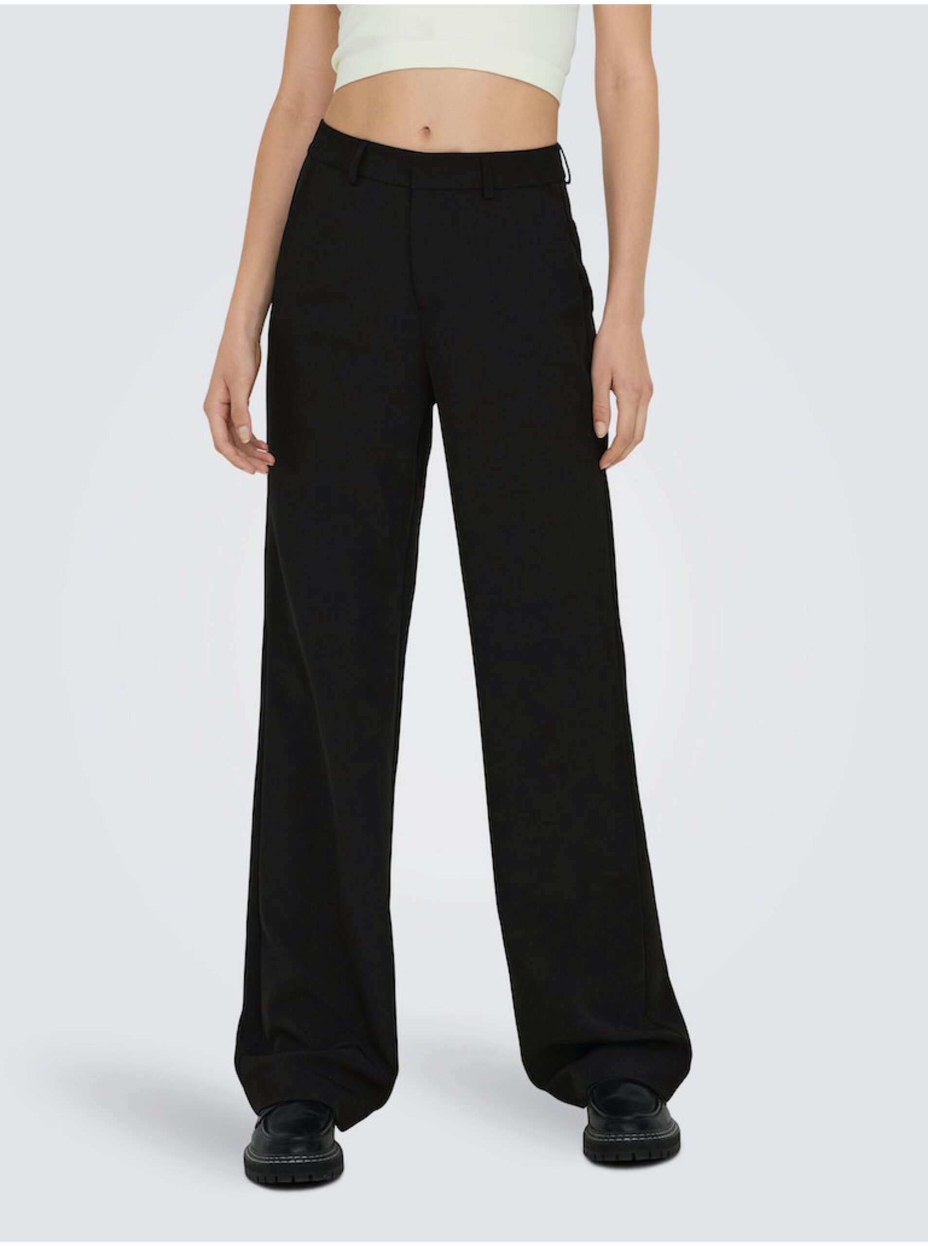 E-shop Černé dámské kalhoty ONLY Berry