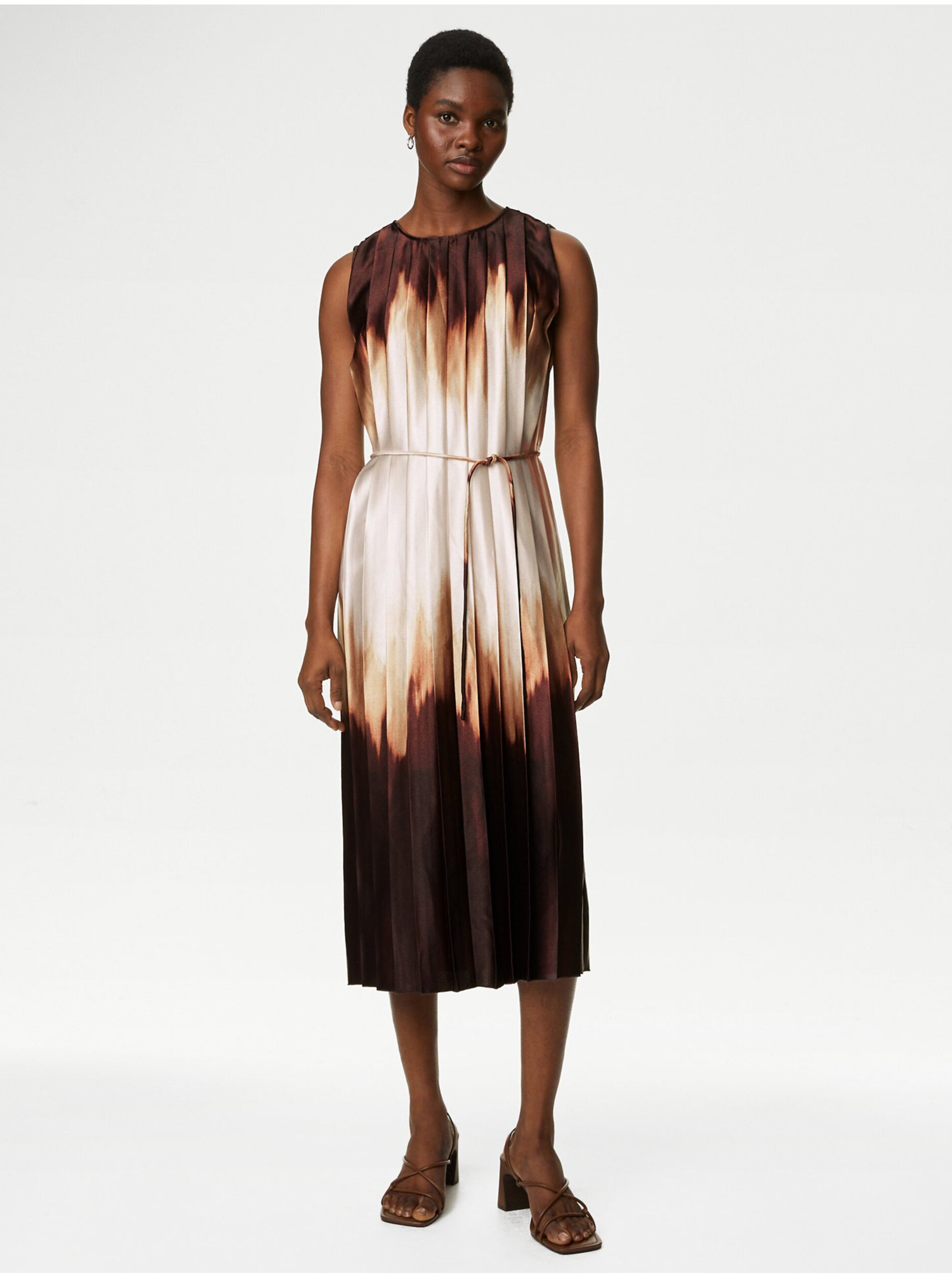 Lacno Krémovo-hnedé dámske plisované midi šaty bez rukávov Marks & Spencer