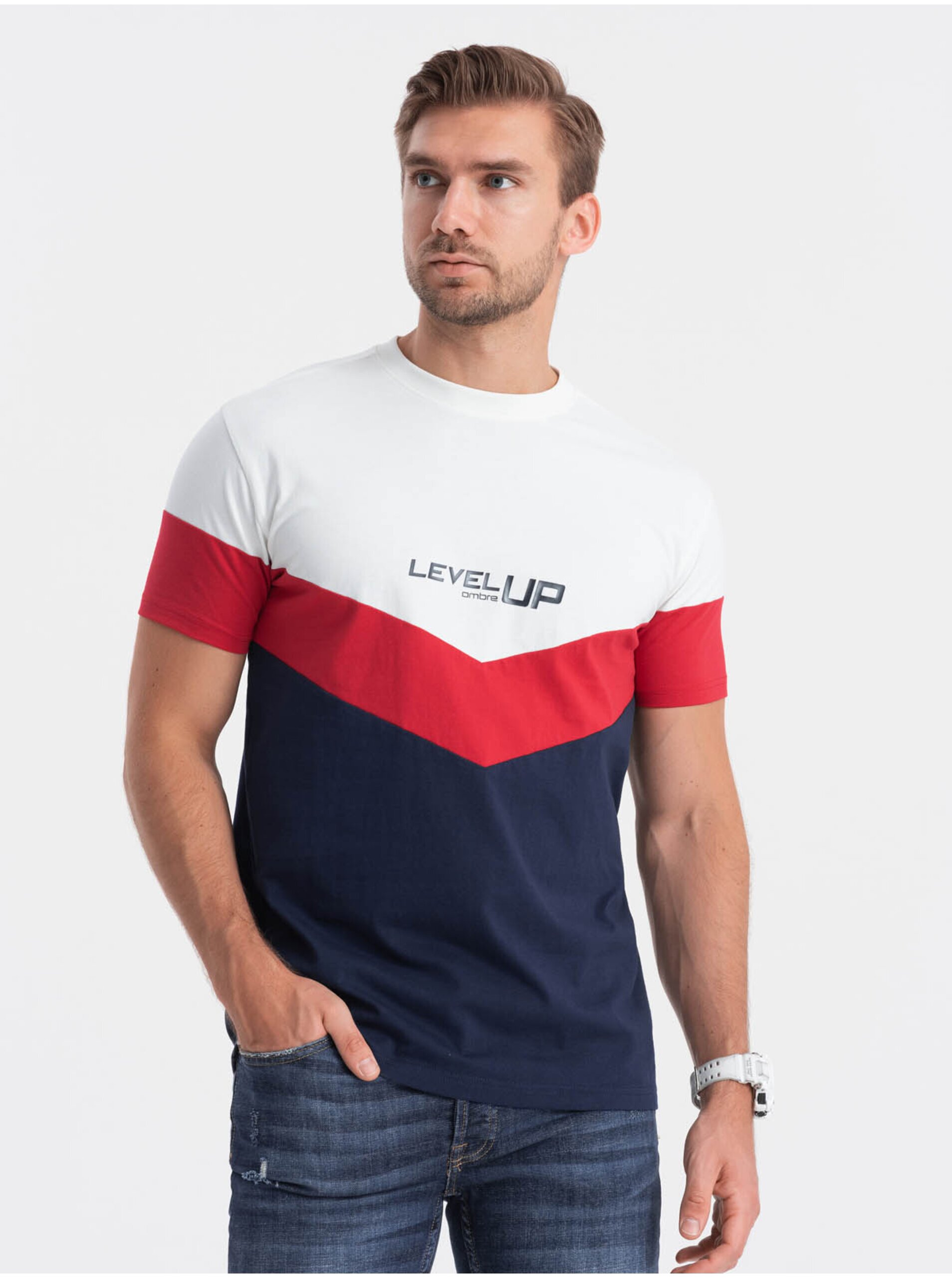 E-shop Červeno-modré pánske tričko s nápisom Ombre Clothing