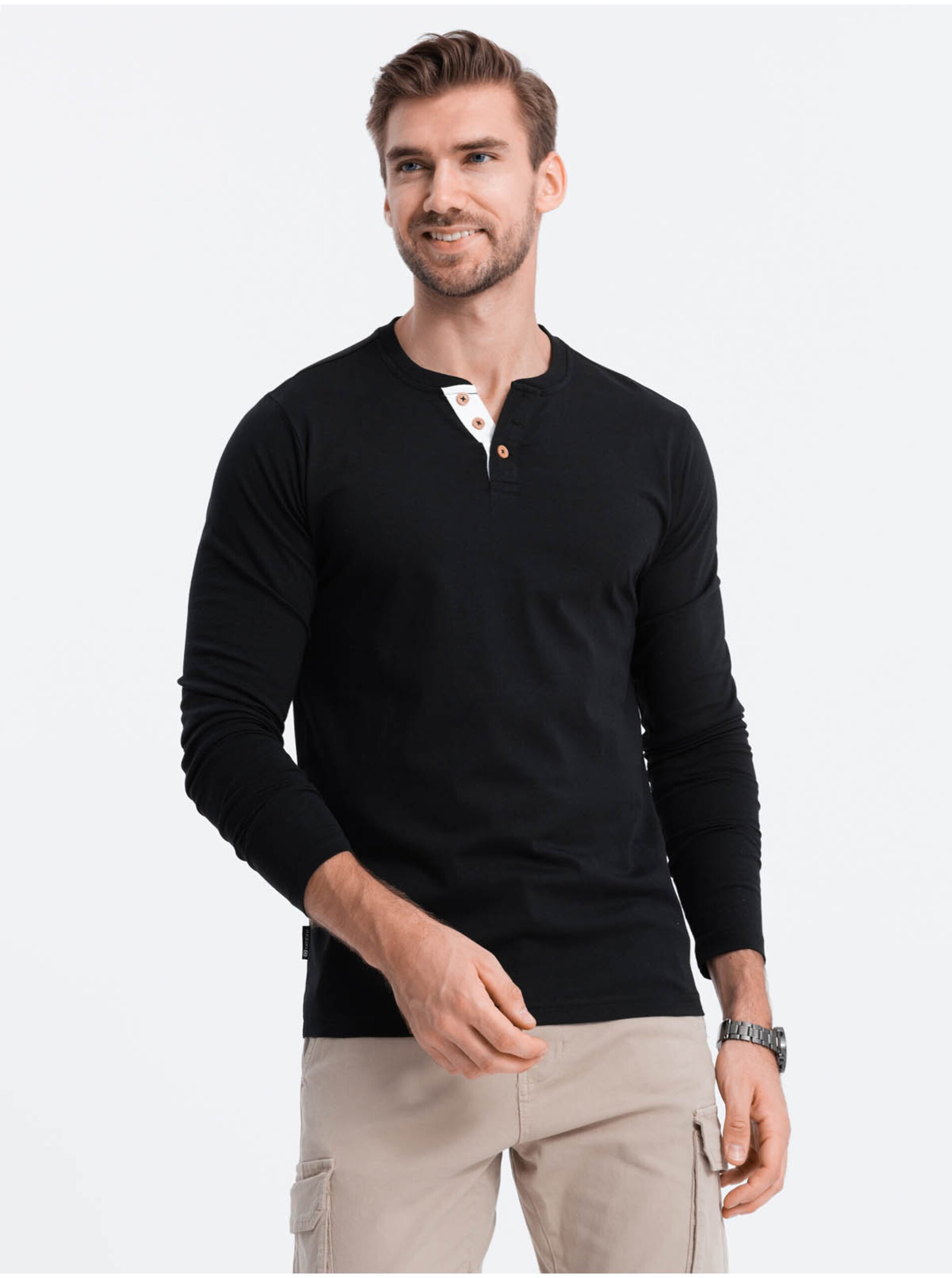 Levně Černé pánské tričko s knoflíky Ombre Clothing HENLEY