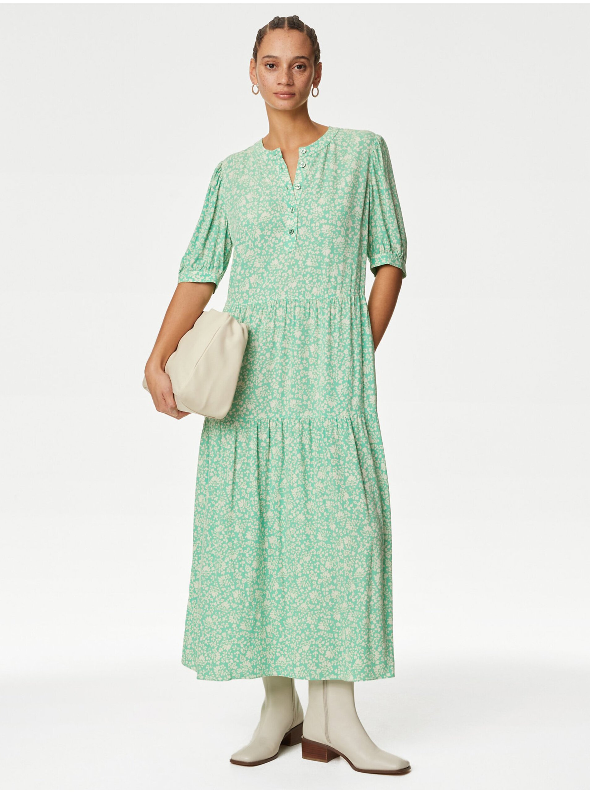 Levně Světle zelené dámské květované midi šaty Marks & Spencer