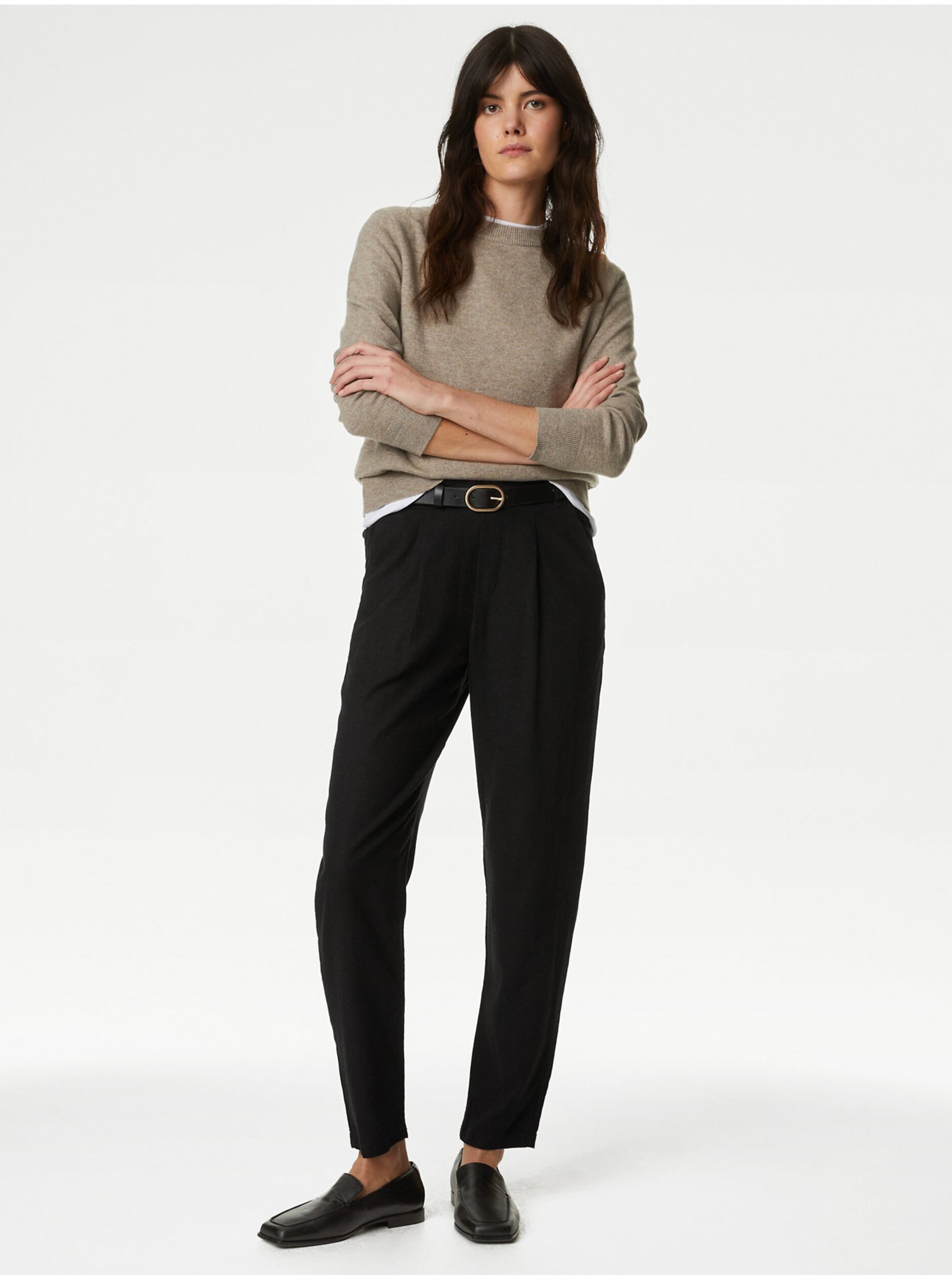 Levně Černé dámské kalhoty s příměsí lnu Marks & Spencer