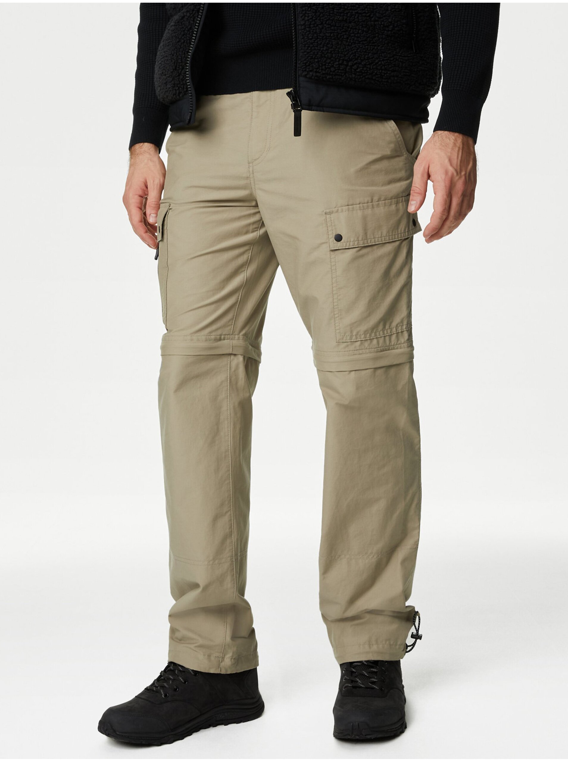 E-shop Béžové pánske outdoorové nohavice s technológiou Stormwear™ Marks & Spencer